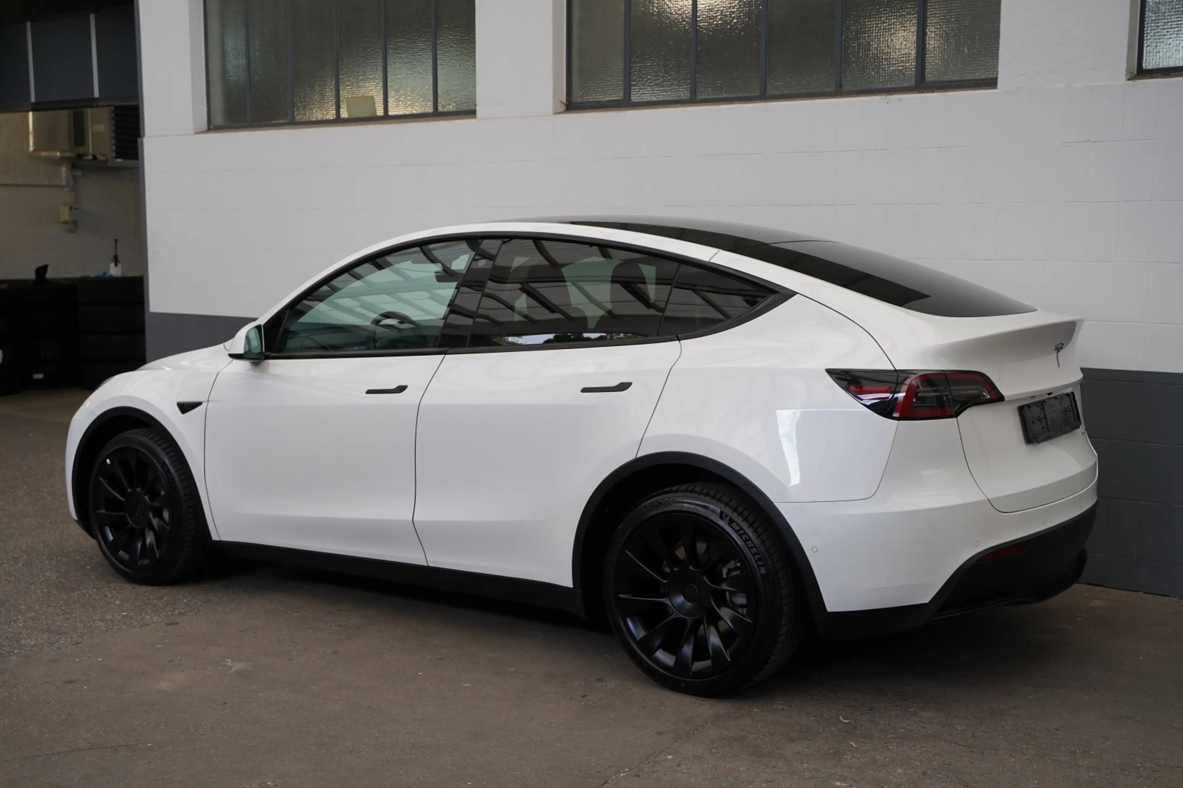 Tesla Model Y Long Range AWD *20-Zoll* — photo 6