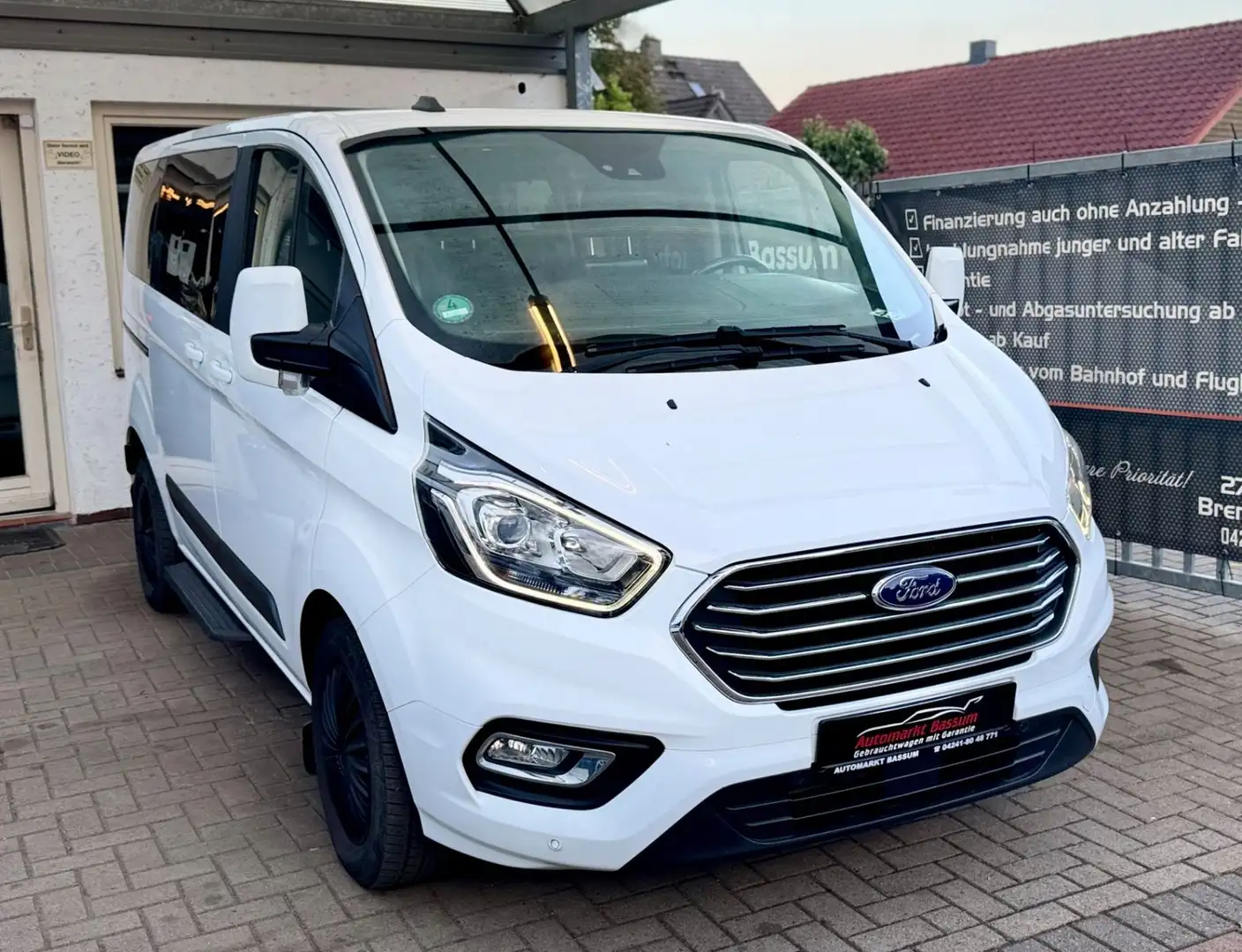 FORD Tourneo