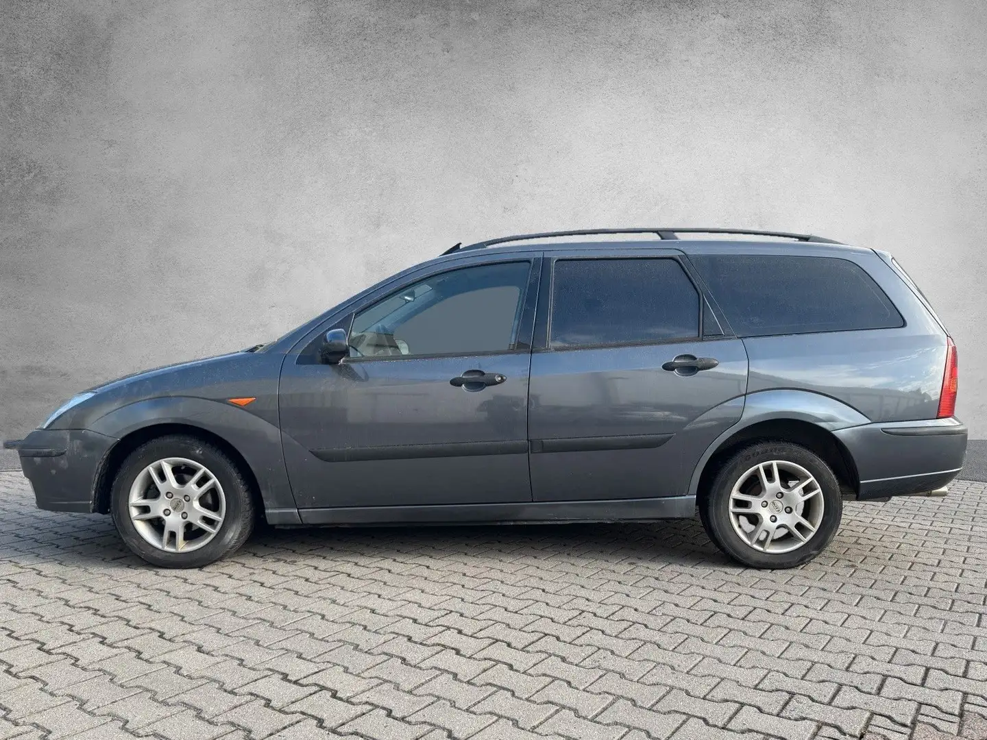 Ford Focus 1.6 Futura - 2