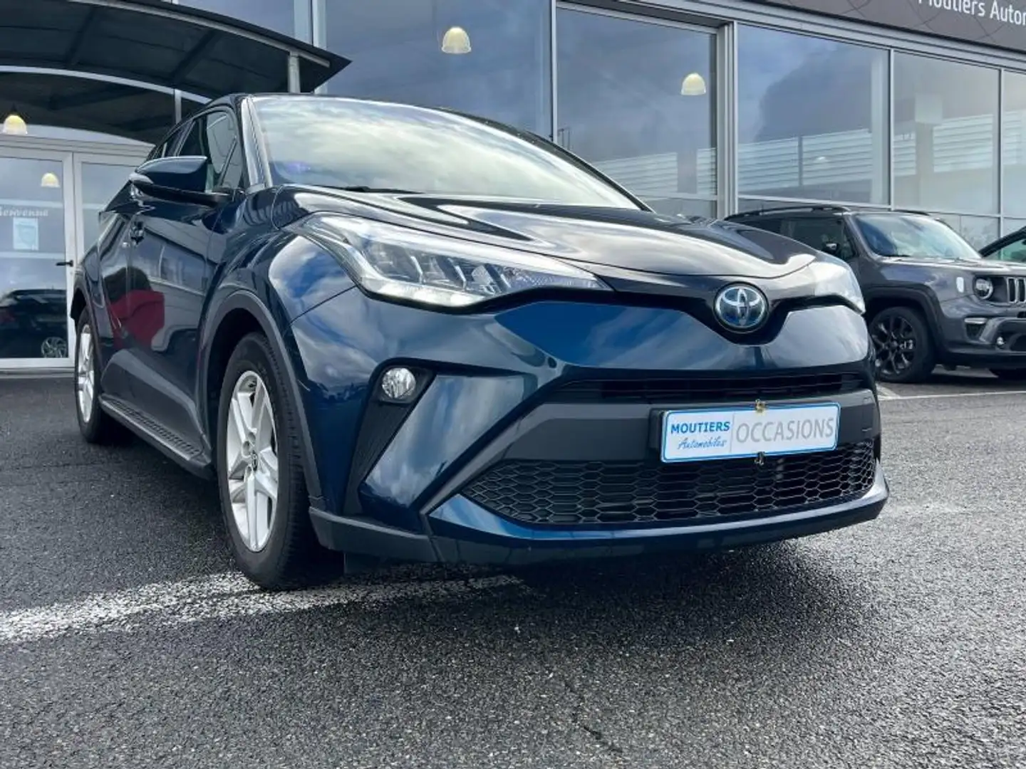 Toyota Dyna 1.8 Hybride 122ch Dynamic E-CVT Azul - 2