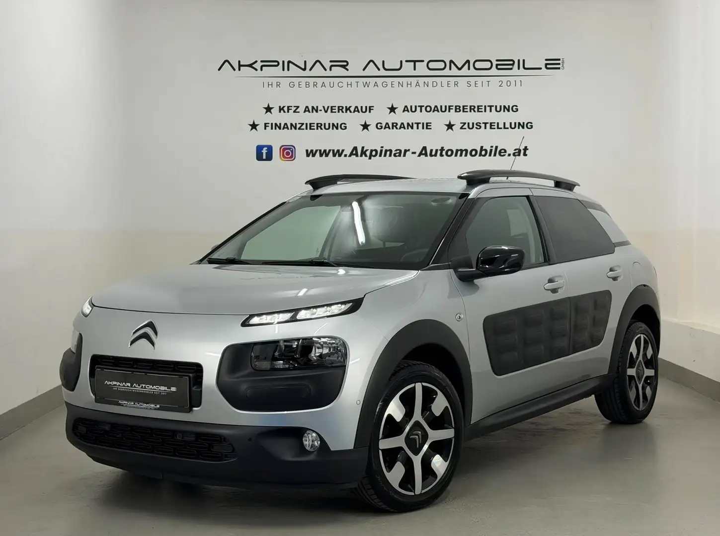 Citroen C4 Cactus 1,2 PureTech Shine NAVI - LED - R-KAMERA Grau - 1