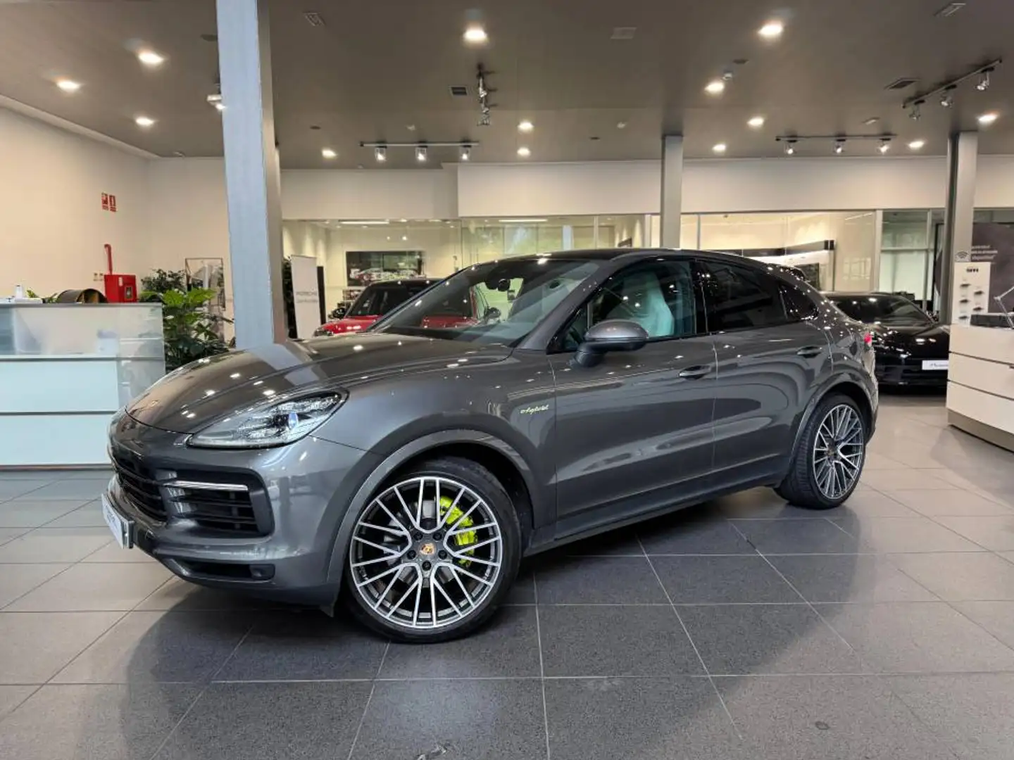Porsche Cayenne E-Hybrid Coupé Aut. Gris - 1