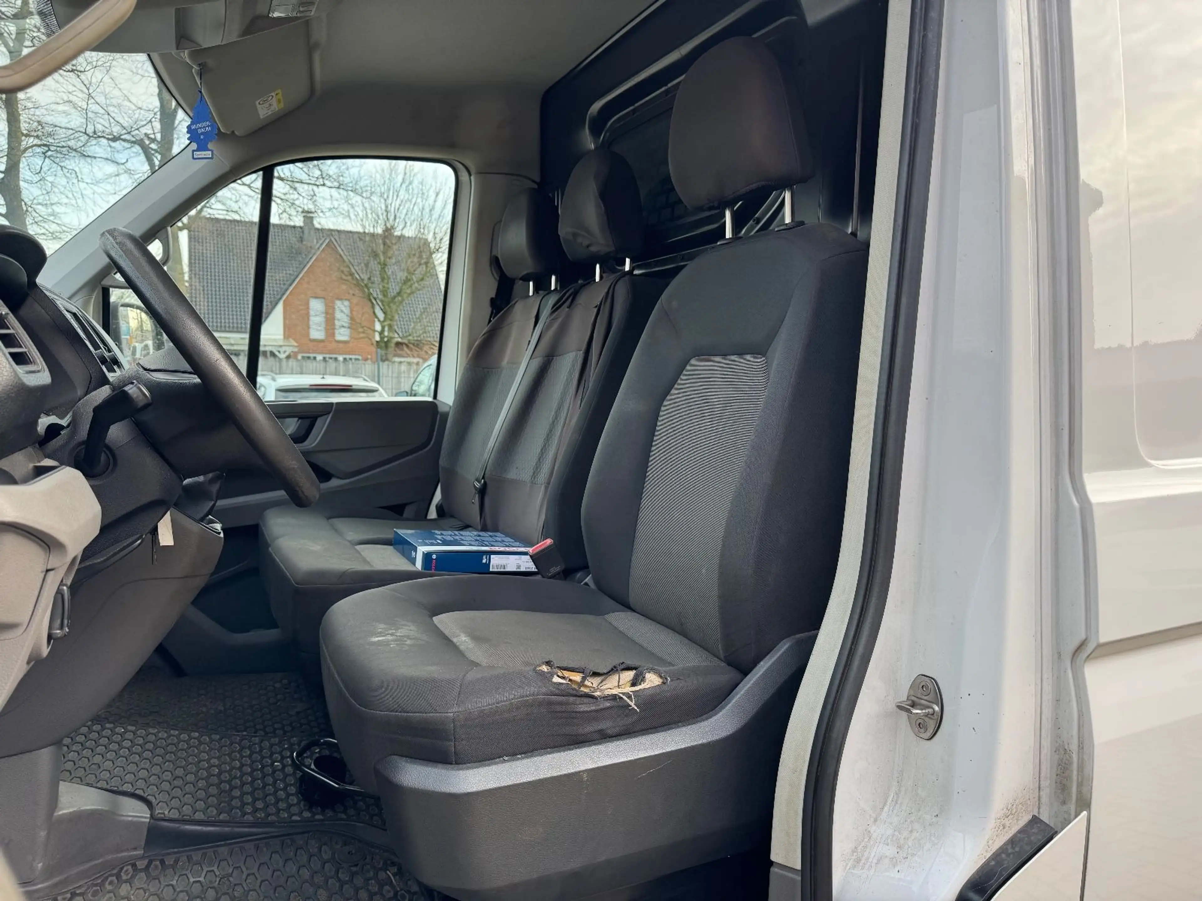 Volkswagen Crafter 2.0TDI Kasten 35 mittellang Hochdach FWD — photo 12