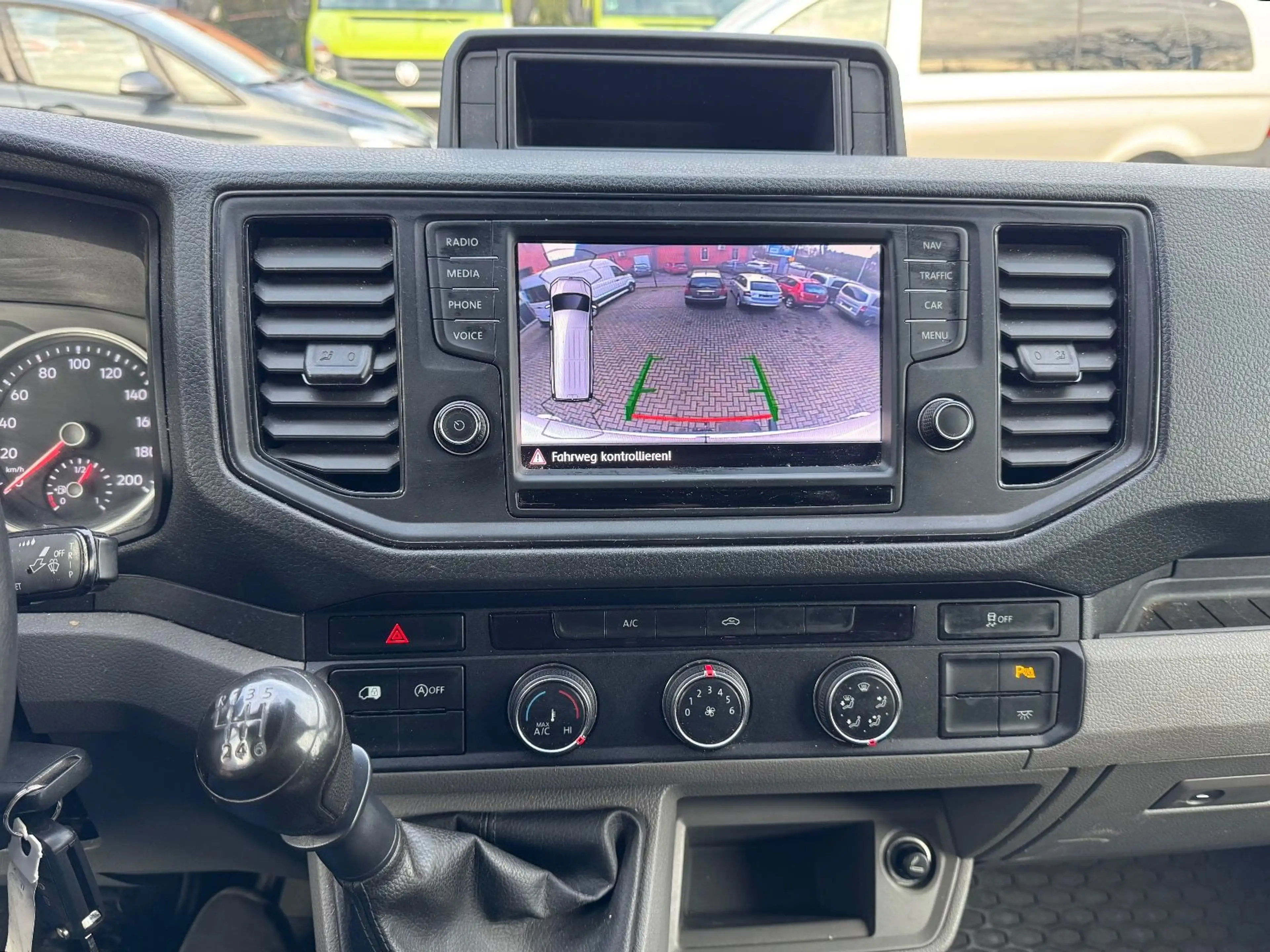 Volkswagen Crafter 2.0TDI Kasten 35 mittellang Hochdach FWD — photo 14
