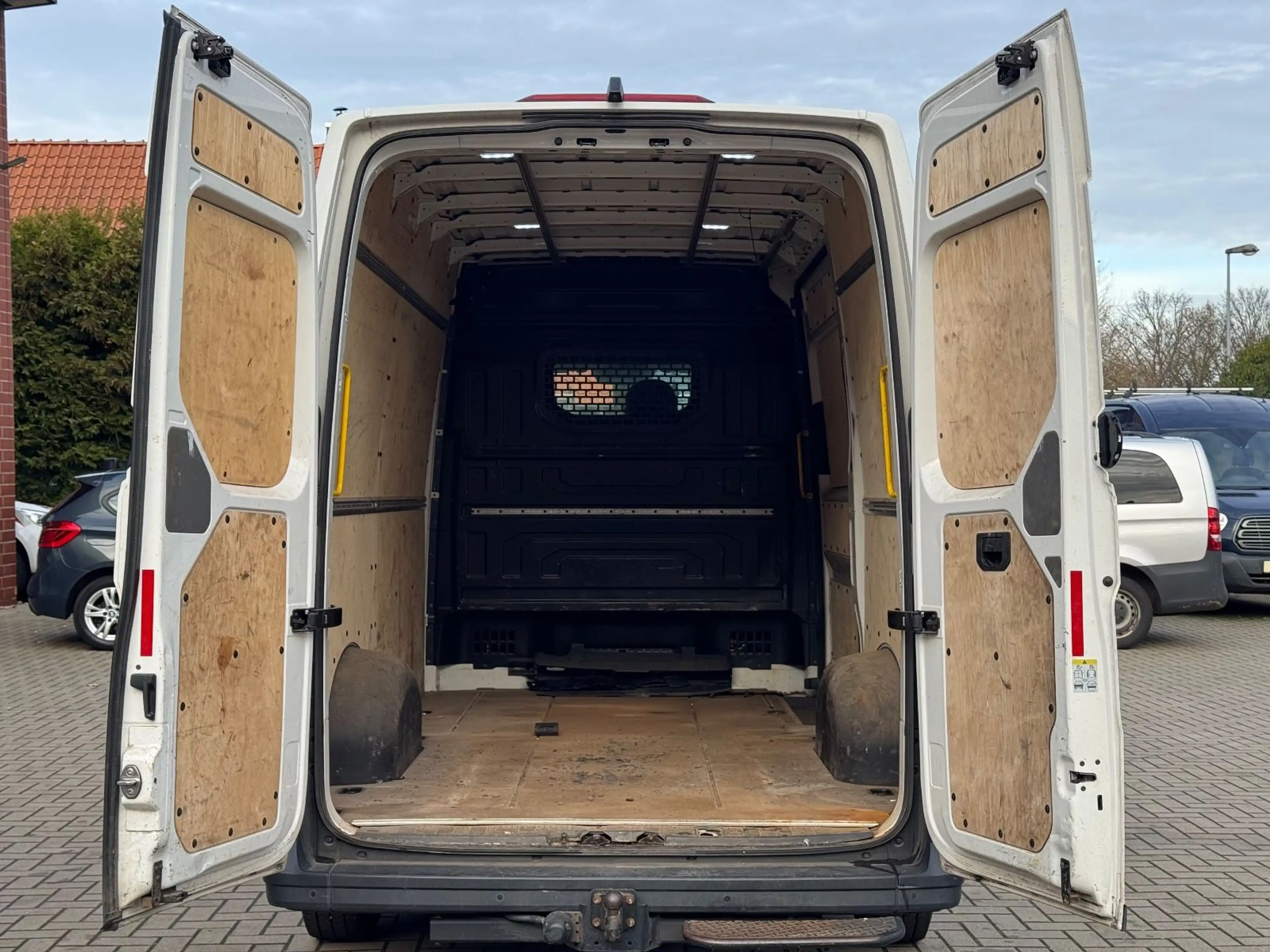 Volkswagen Crafter 2.0TDI Kasten 35 mittellang Hochdach FWD — photo 13