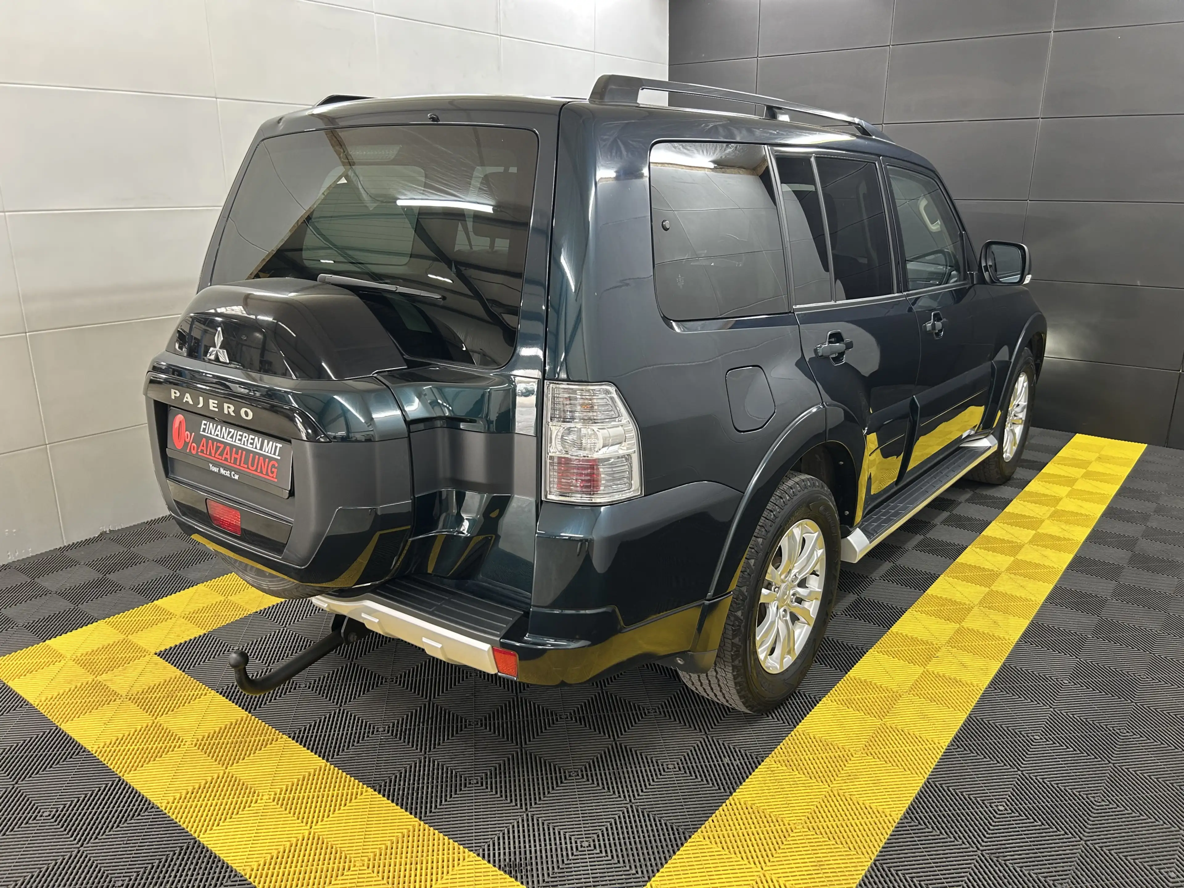 Mitsubishi Pajero 3.2 DI-D Edition 100 7 Sitzer+Xenon+DAB — photo 4