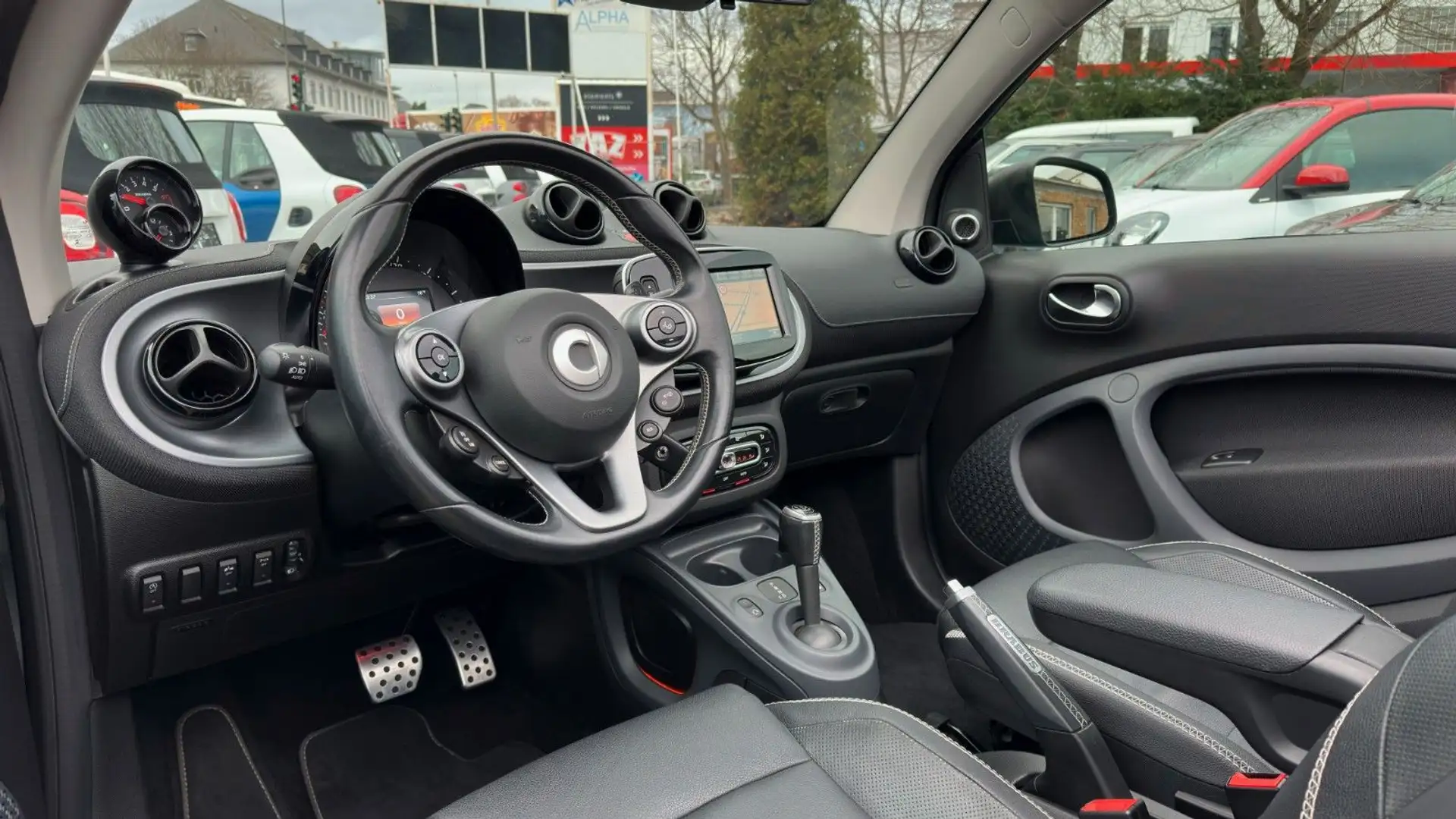 smart forTwo Cabrio BRABUS XCL DCT BLACK & GRAPHITE GREY MATT Schwarz - 2