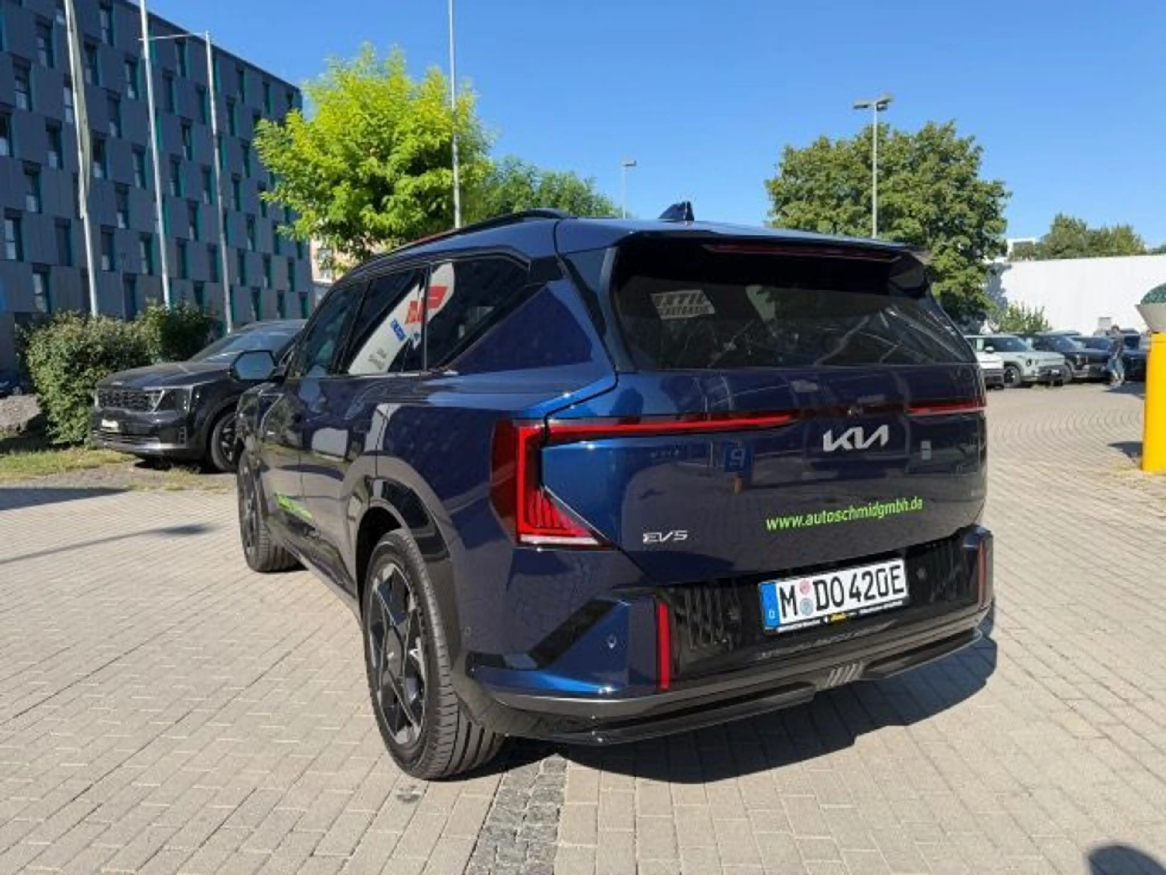 Kia EV5 GT 81,4 kWh ALLRAD AUTOMATIK GLASDACH — photo 9
