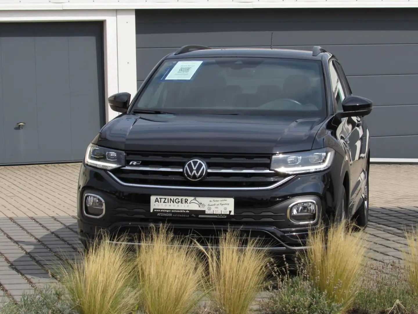 Volkswagen T-Cross 1.0 TSI DSG R-Line ACC Kamera Klima Navi Schwarz - 2