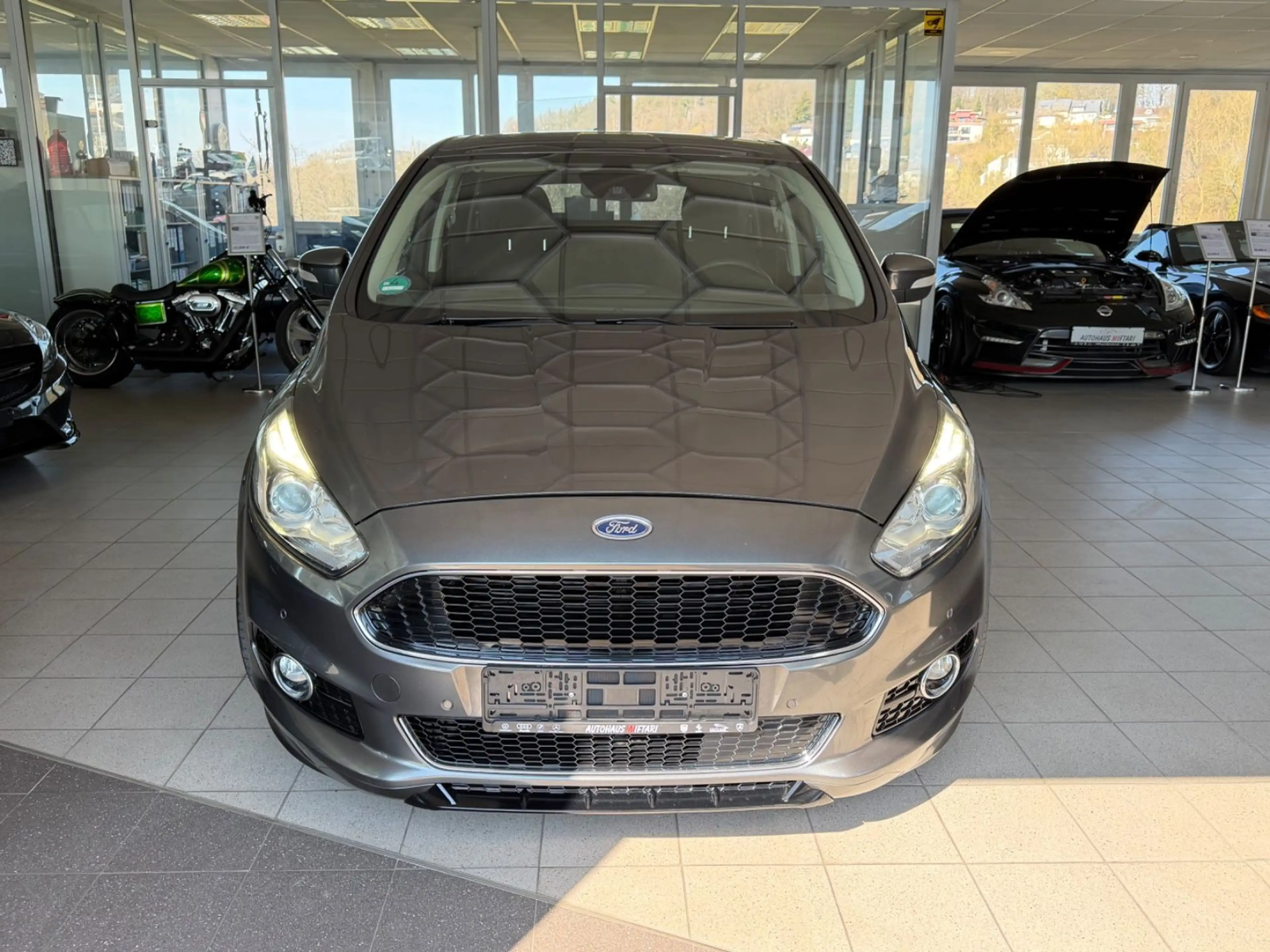 Ford S-Max Titanium ST  2.0 TDCi PowerShift Navi LED — photo 2