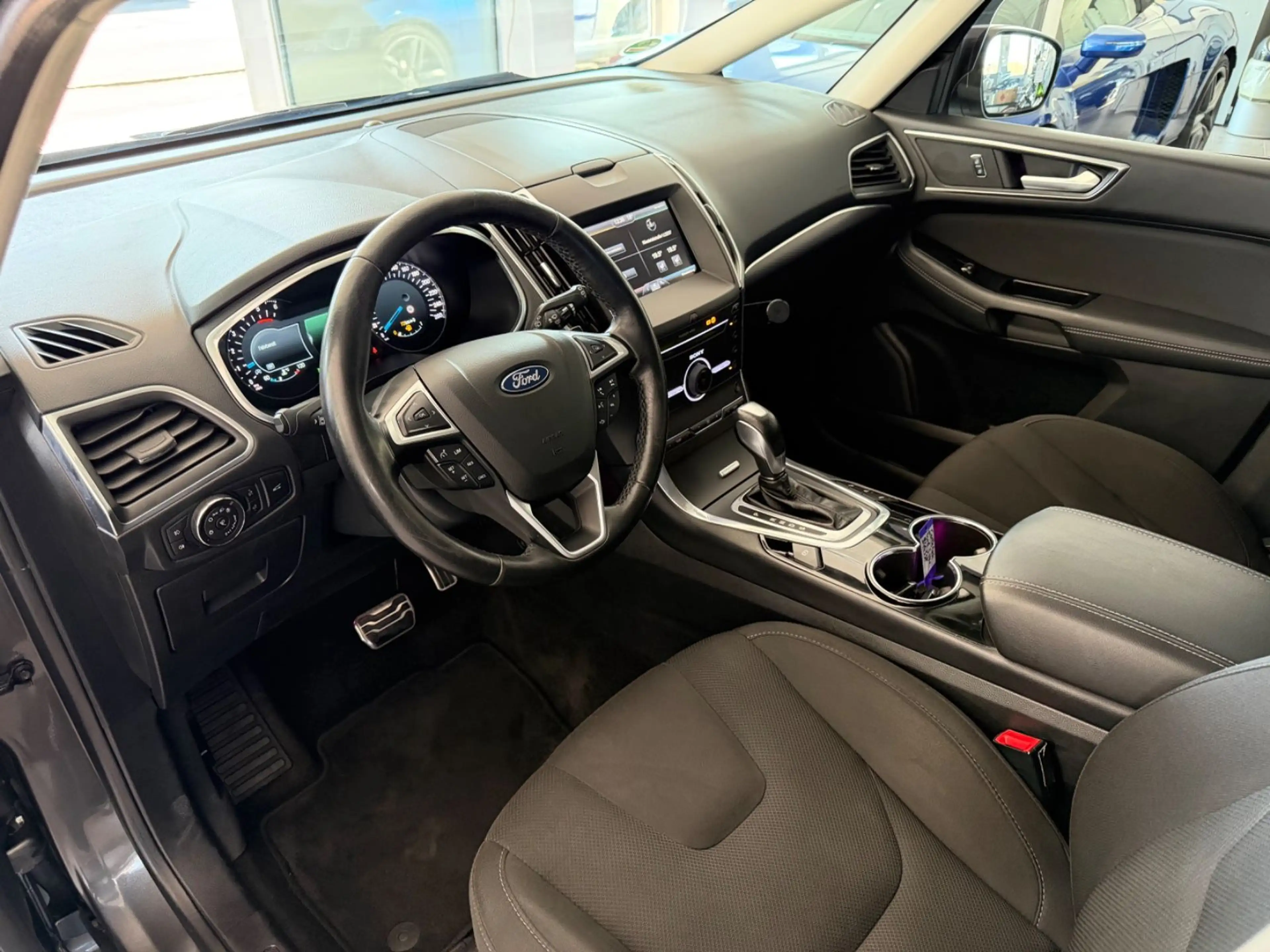 Ford S-Max Titanium ST  2.0 TDCi PowerShift Navi LED — photo 13