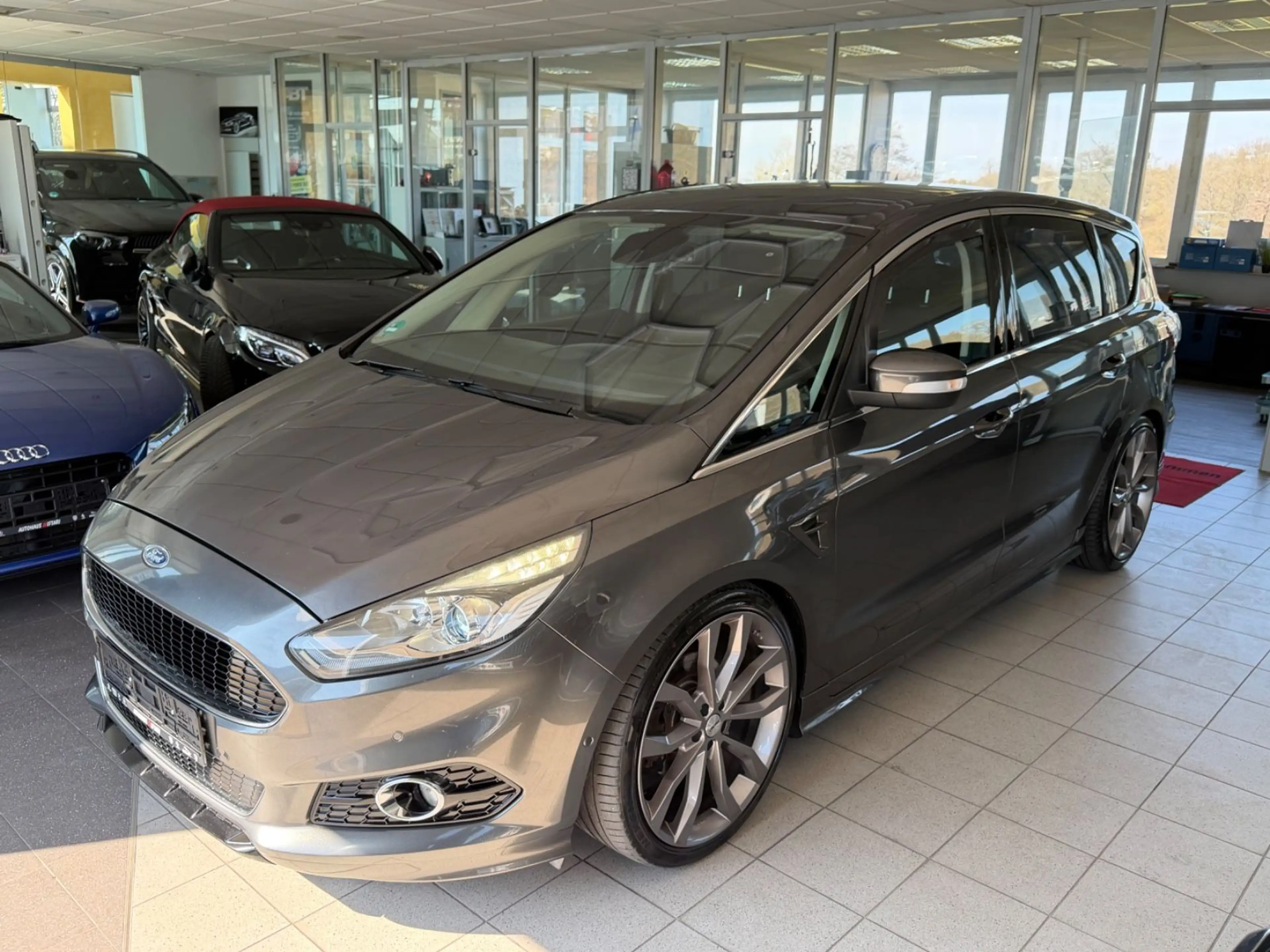 Ford S-Max Titanium ST  2.0 TDCi PowerShift Navi LED