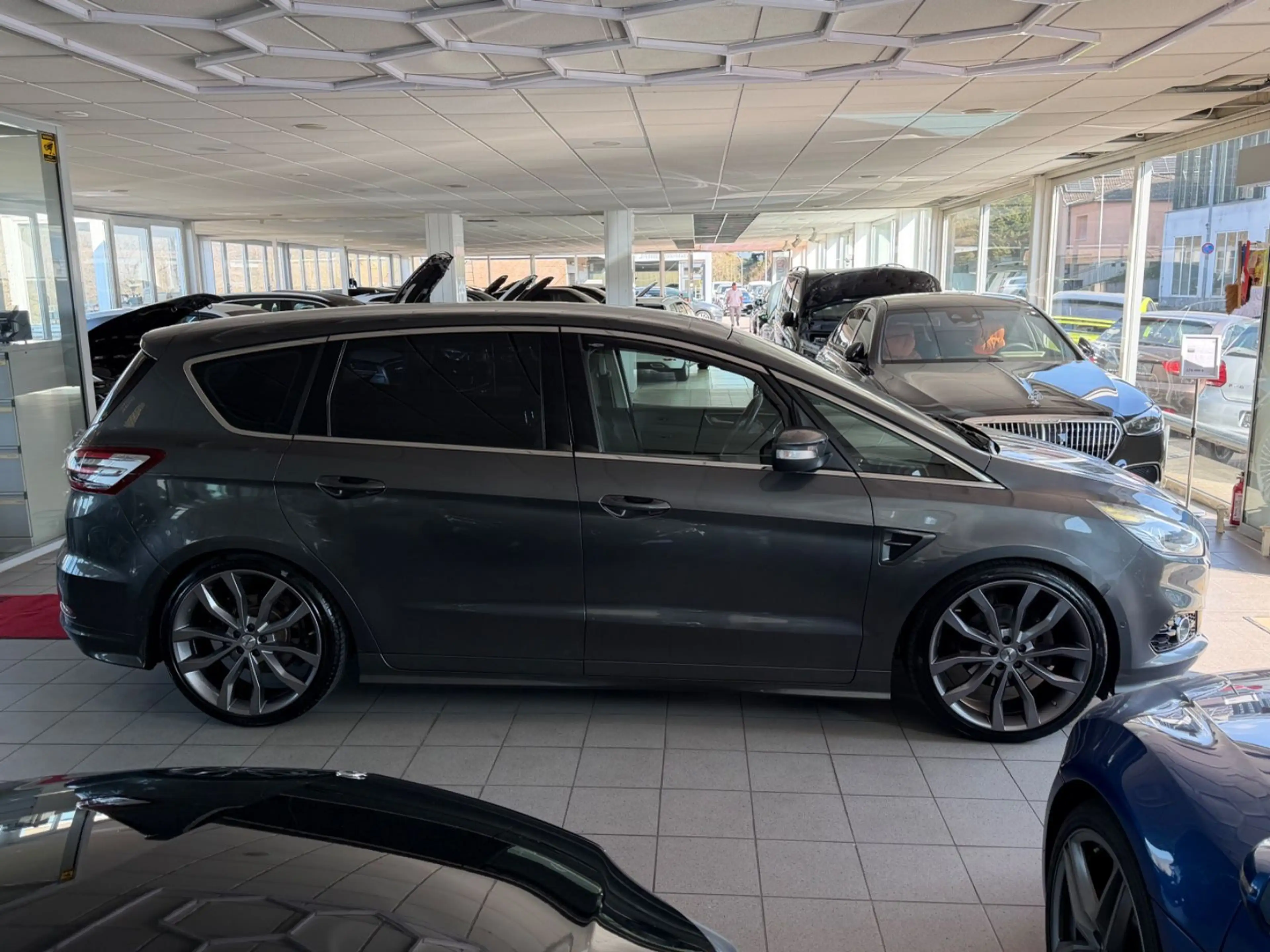 Ford S-Max Titanium ST  2.0 TDCi PowerShift Navi LED — photo 4