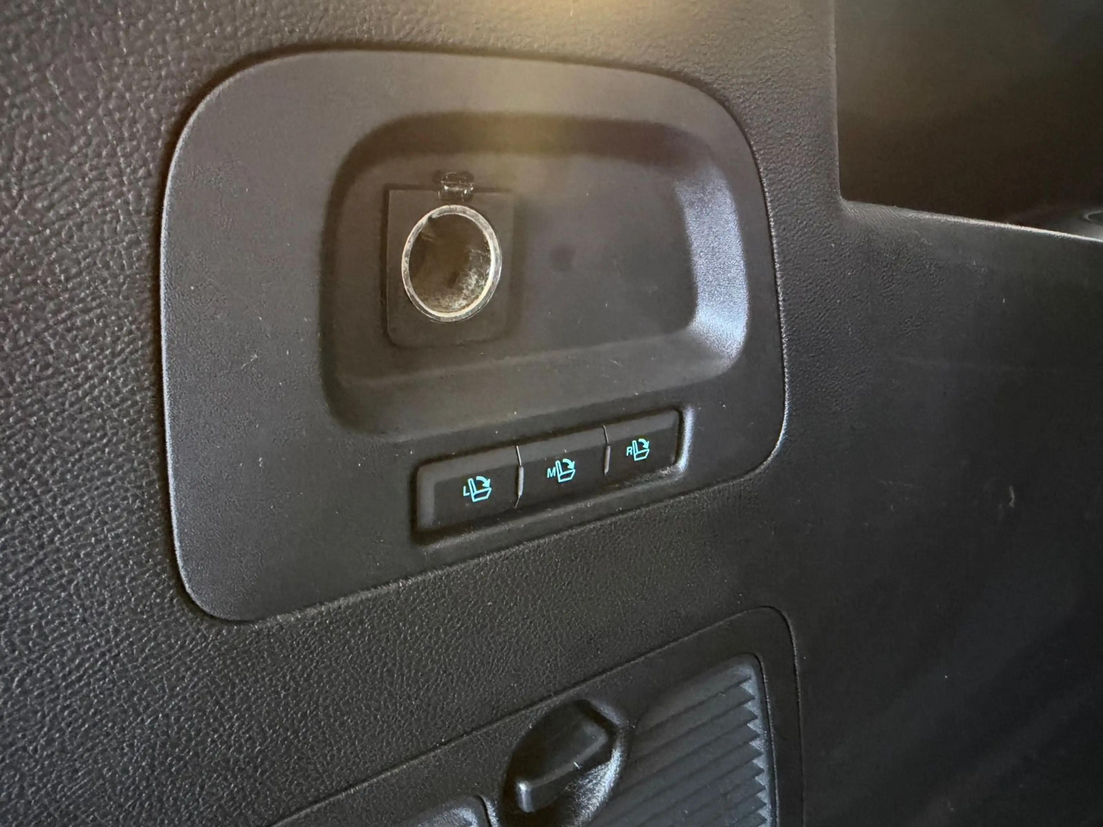 Ford S-Max Titanium ST  2.0 TDCi PowerShift Navi LED — photo 11