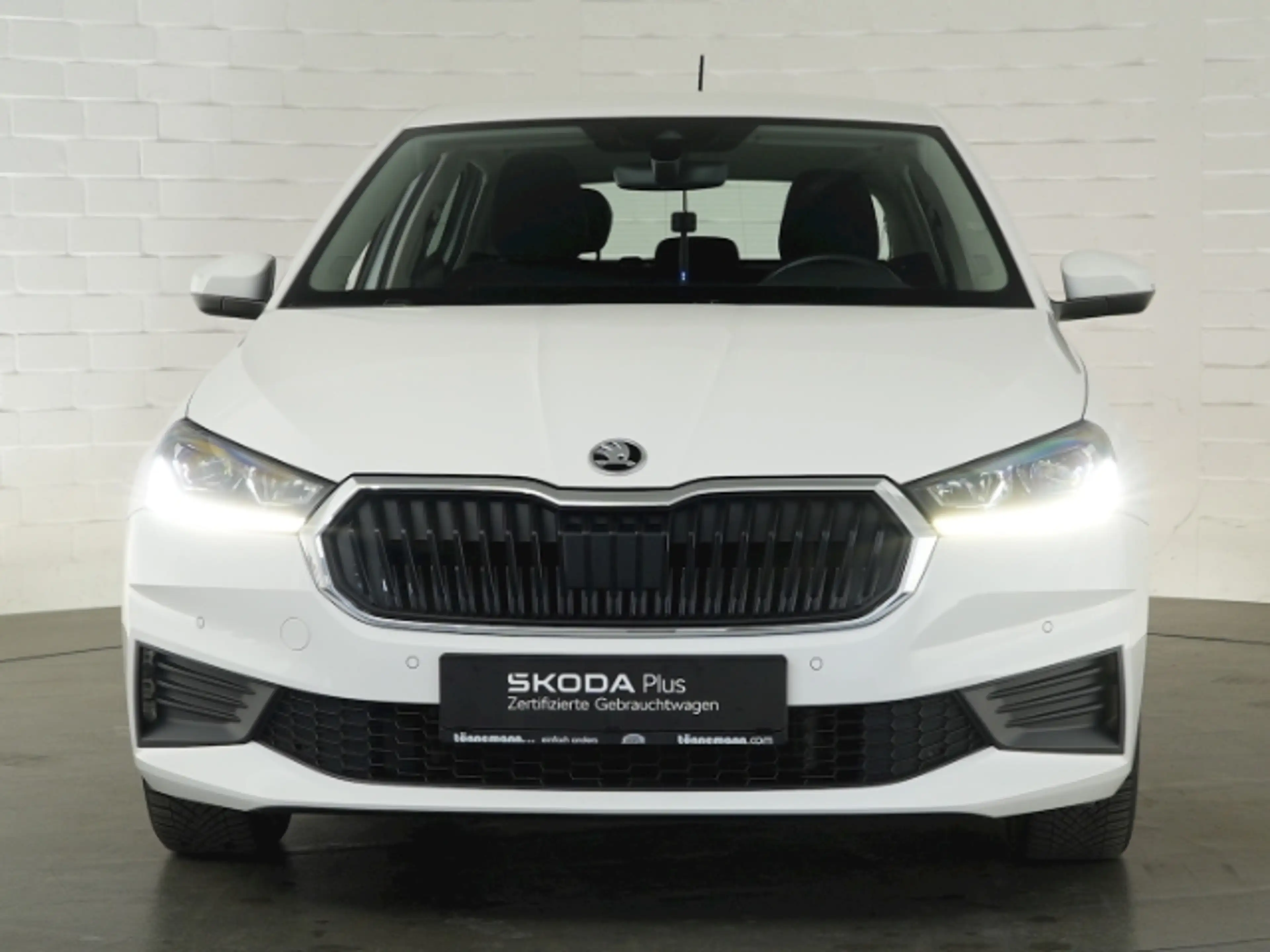 Skoda Fabia TSI TOUR+SITZHEIZUNG+LED LICHT+PARKPILOT VO+HI+SMA — photo 4