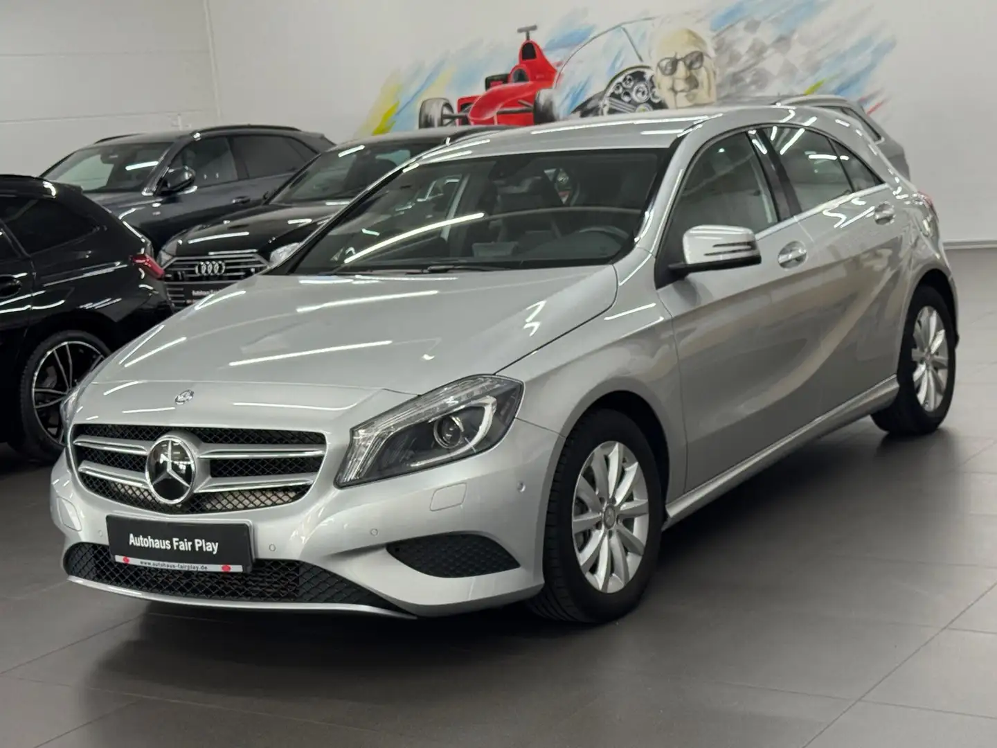 Mercedes-Benz A 180 Style XENON/NAVI/KAMERA/SHZ! Silber - 1