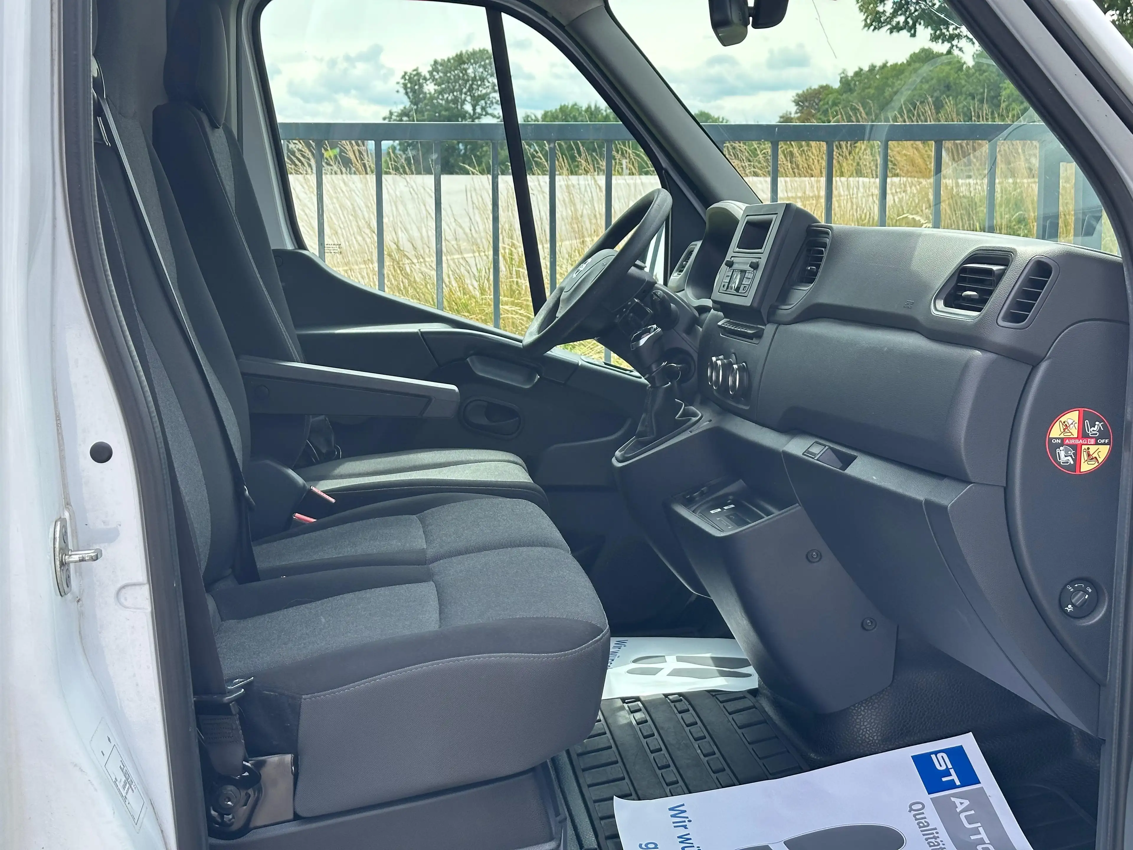 Nissan NV400 Kastenwagen L4H2 2,3dci 4x4 // 1.BESITZ // — photo 12