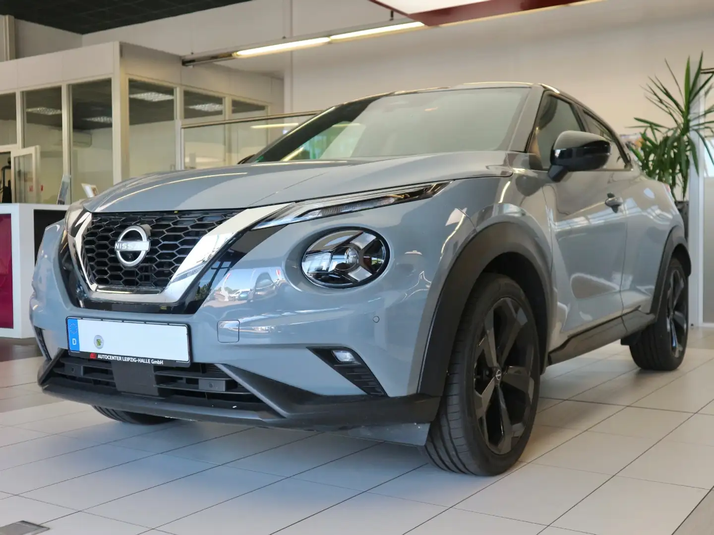 Nissan Juke TEKNA 1.0 DIG-T 7DCT ProPilot 360° LM Gris - 2