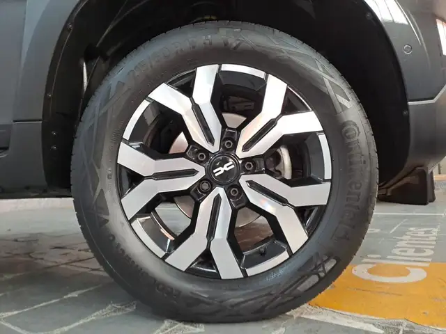Dacia Duster view 7