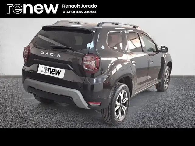 Dacia Duster view 2