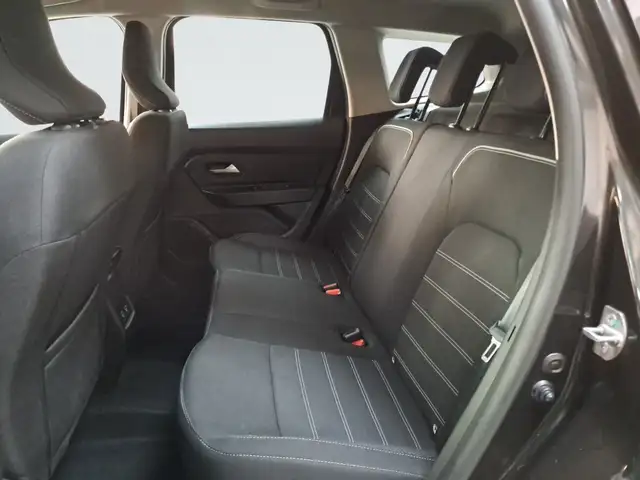 Dacia Duster view 11