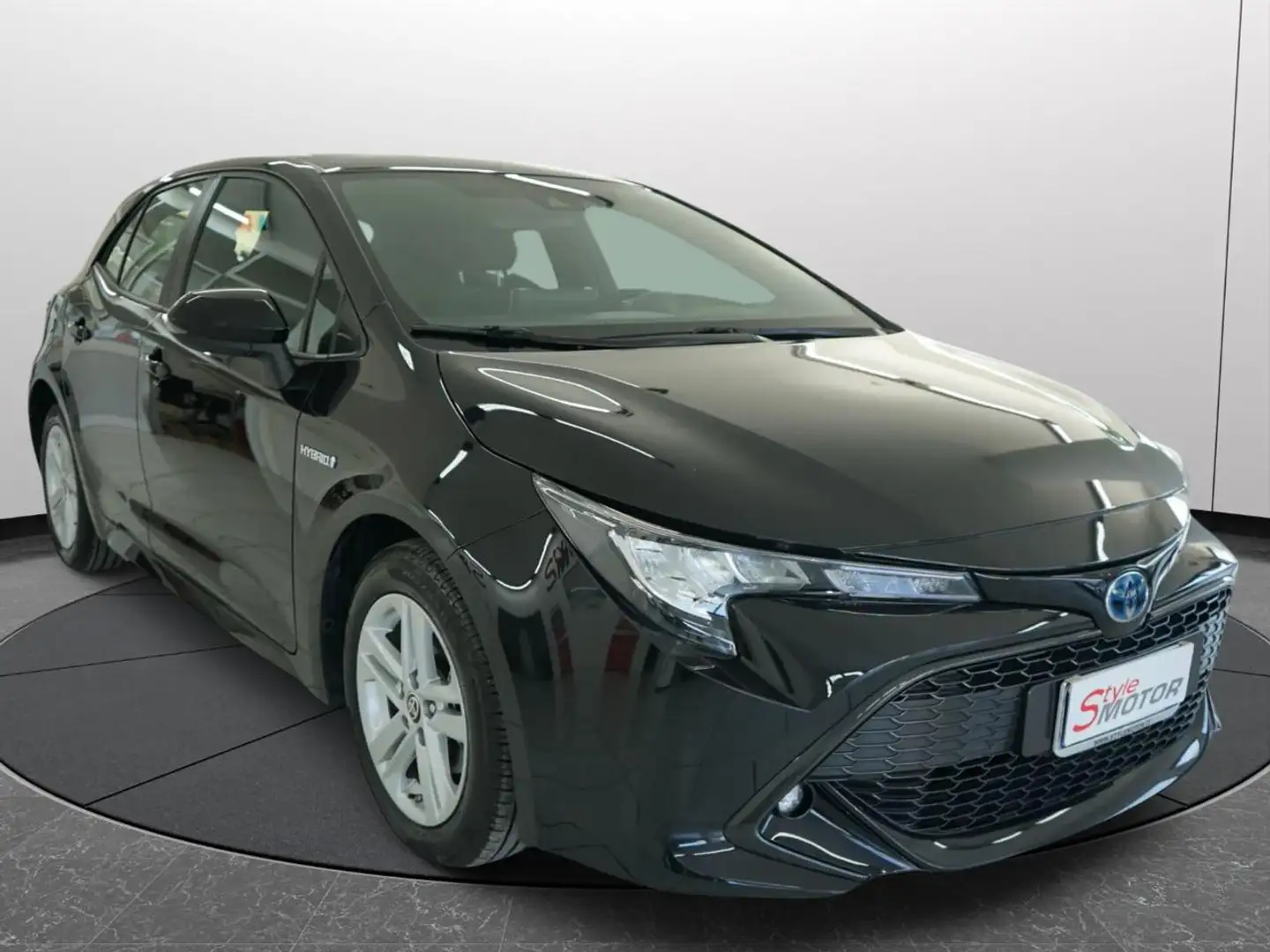 Toyota Corolla 1.8 Hybrid Business Noir - 2