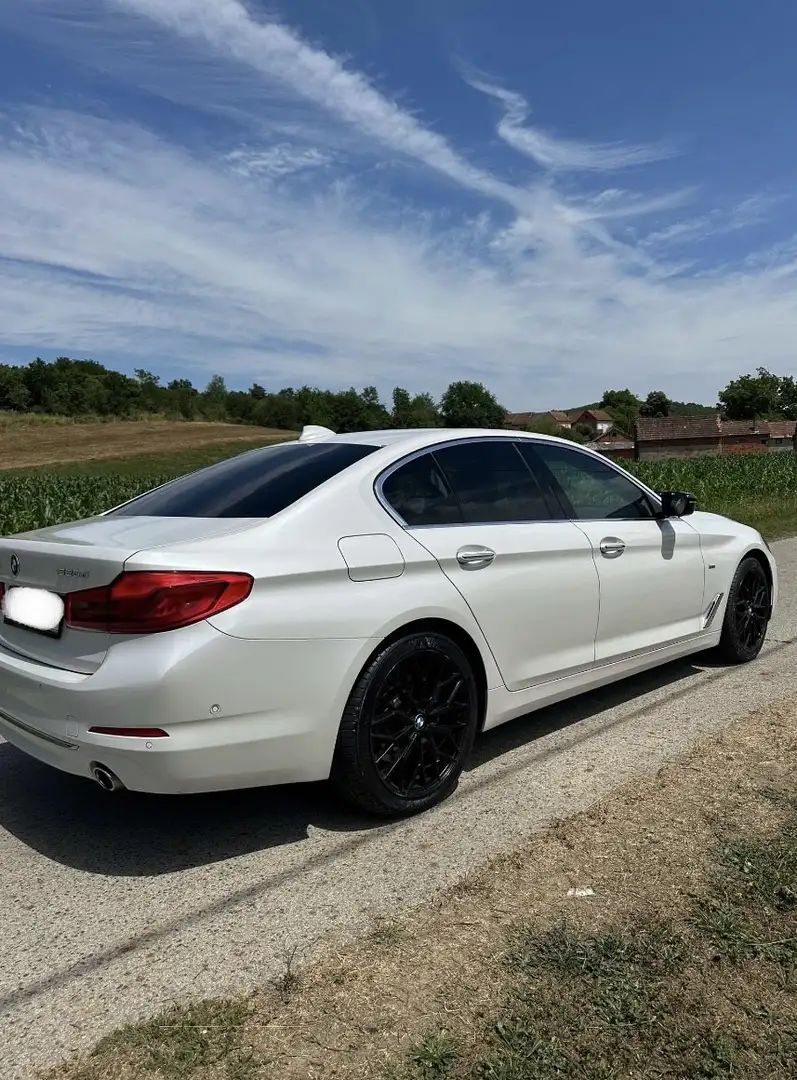 BMW 520 520d xDrive - 1
