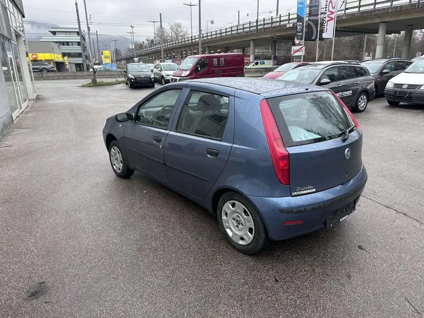 Fiat Punto 1.2 8V Active Blau - 2