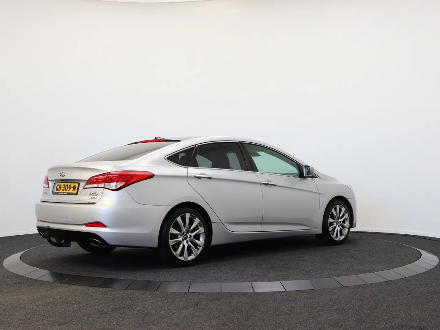 Hyundai i40 2.0 GDI i-Catcher | Unieke Auto | Panoramdak | Tre Gris - 2