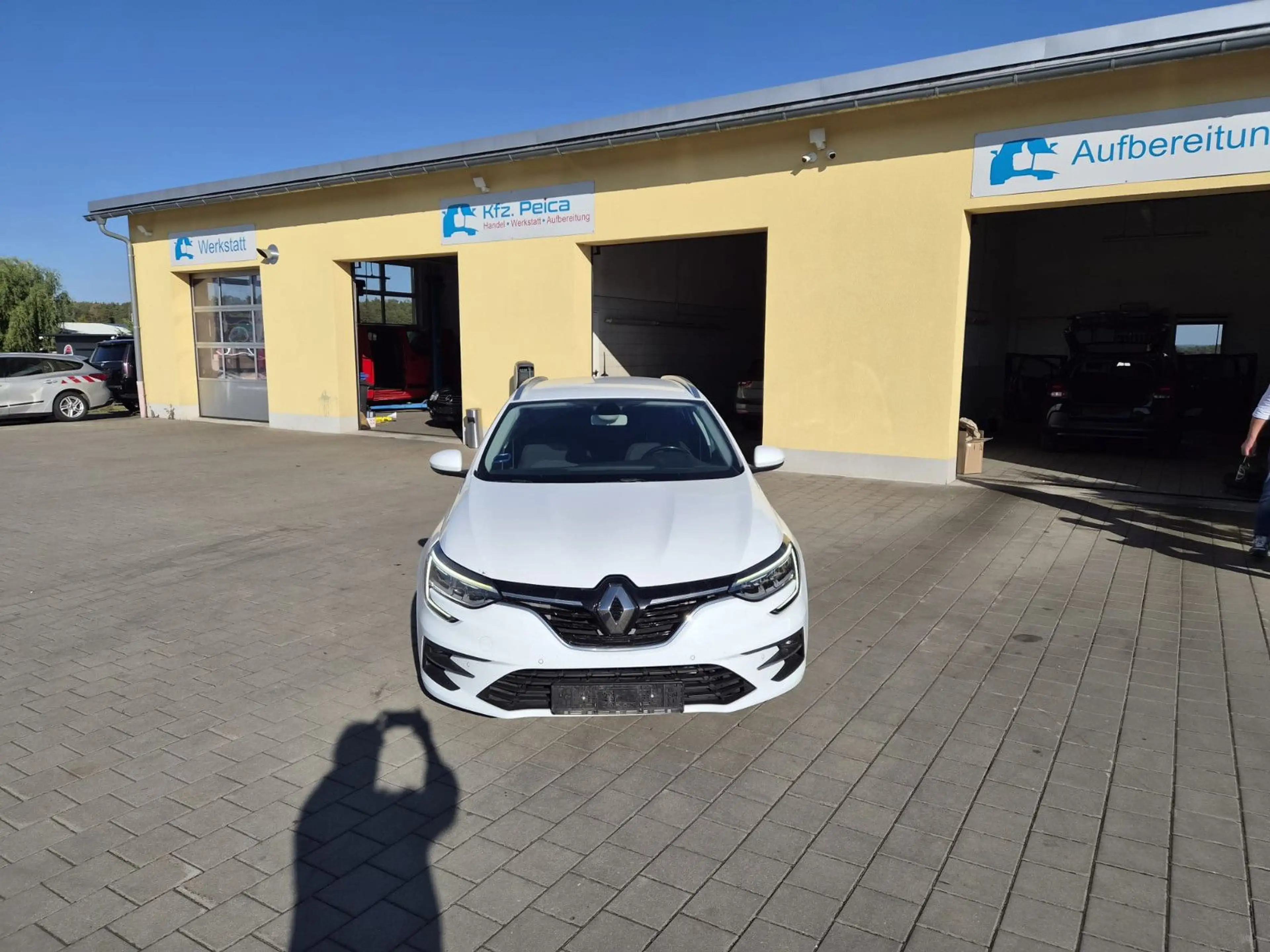 Renault Megane IV Grandtour BusinessEdition*Kamera*1Hand — photo 2