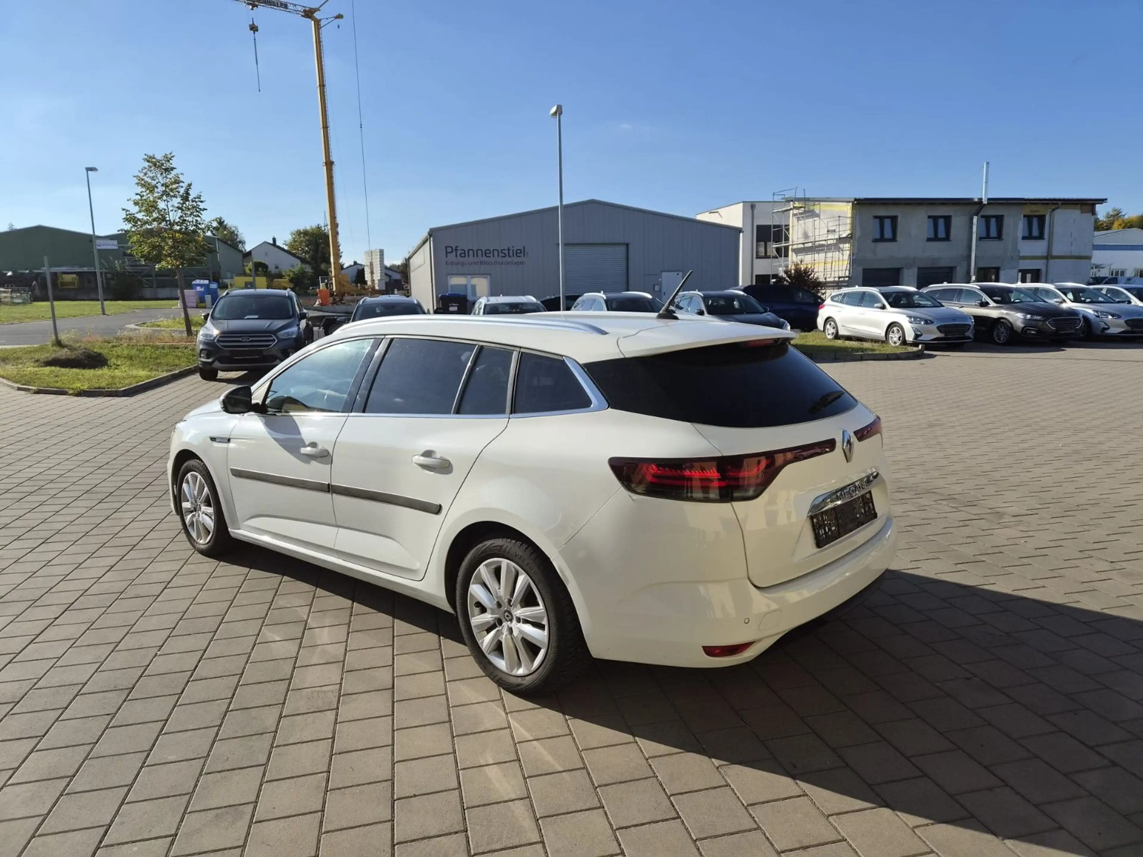 Renault Megane IV Grandtour BusinessEdition*Kamera*1Hand — photo 6