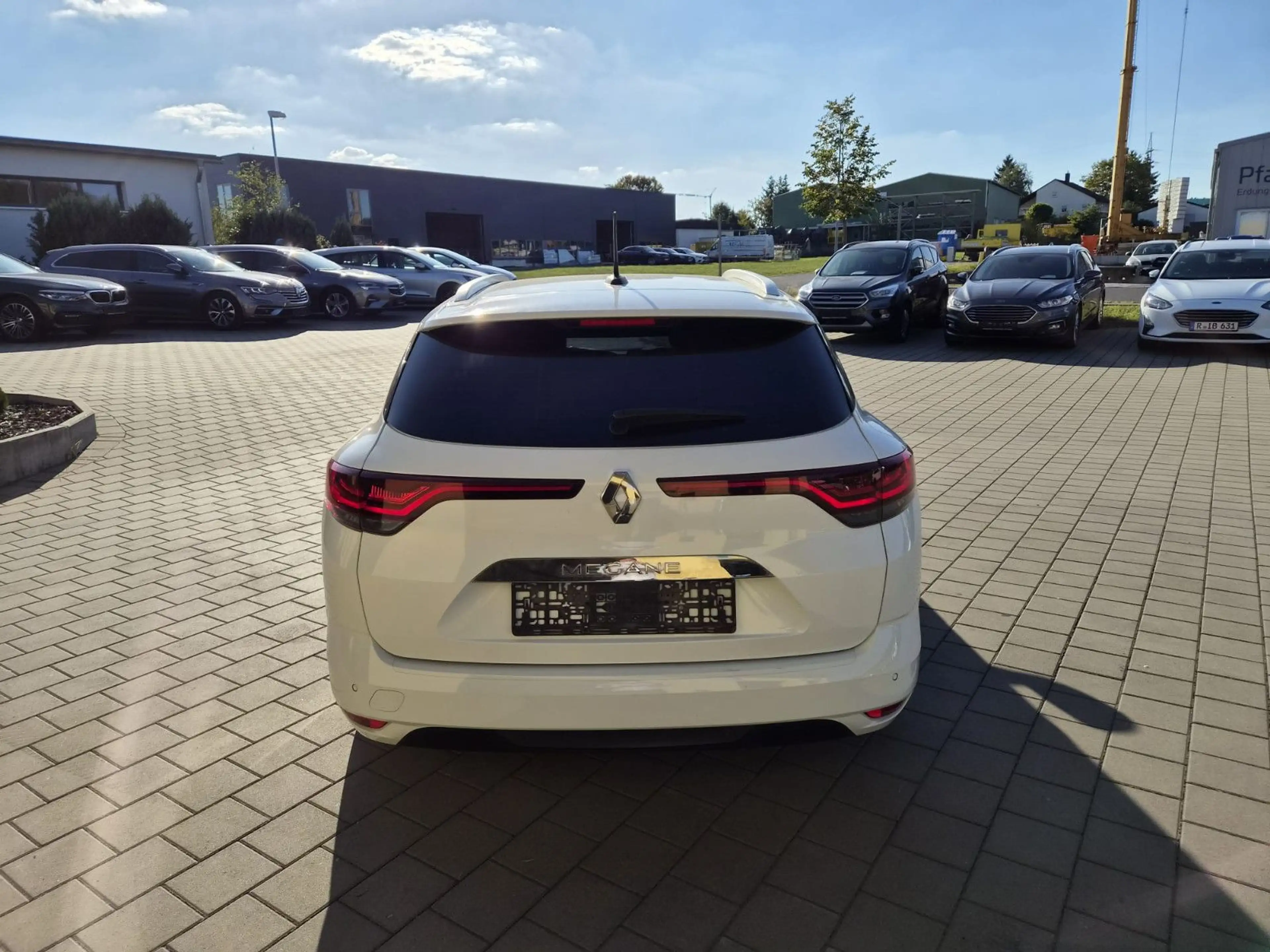 Renault Megane IV Grandtour BusinessEdition*Kamera*1Hand — photo 7