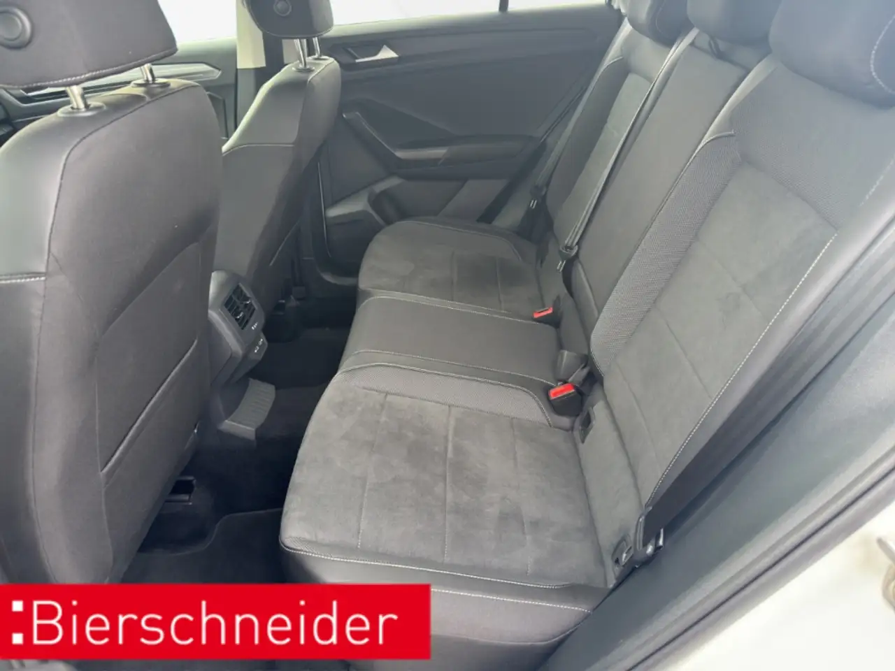 Volkswagen T-Roc 1.5 TSI DSG Style DIGITAL COCKPIT PRO LED NAVI 17 12