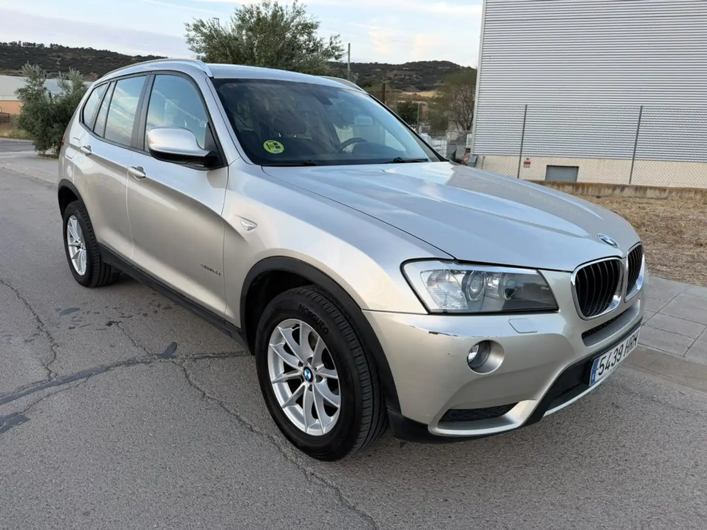 BMW X3 sDrive18d Beige - 2