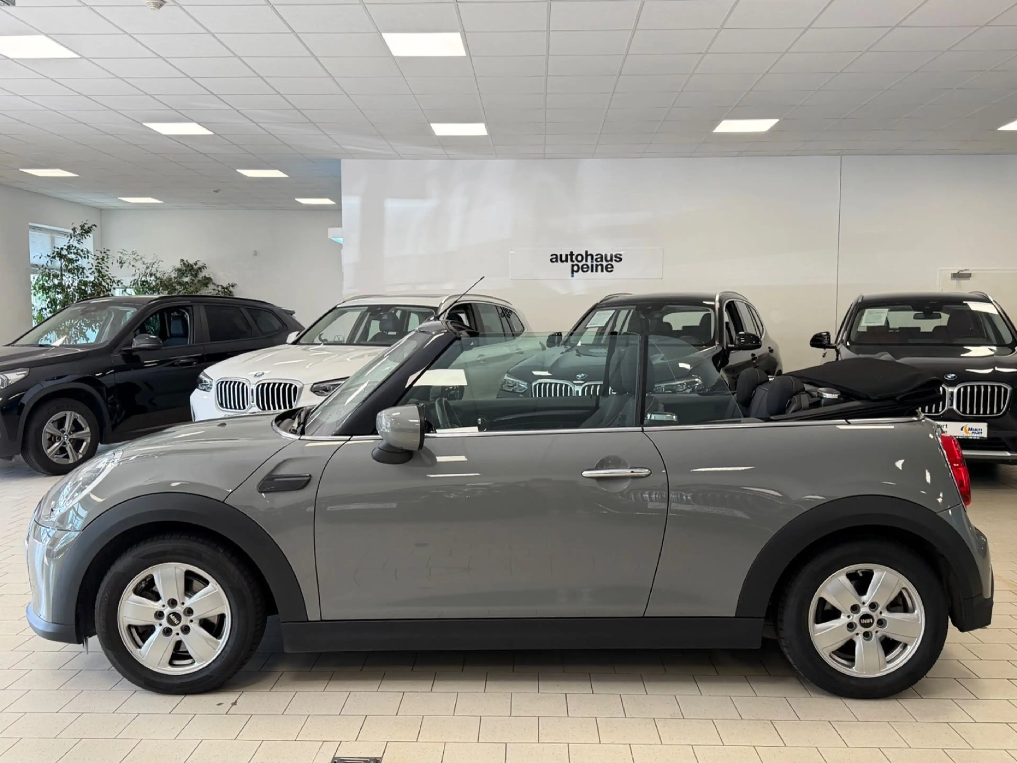 MINI Cooper Cabrio Ess Trim/Aut/KeyLess/LED/Ambiente — photo 8