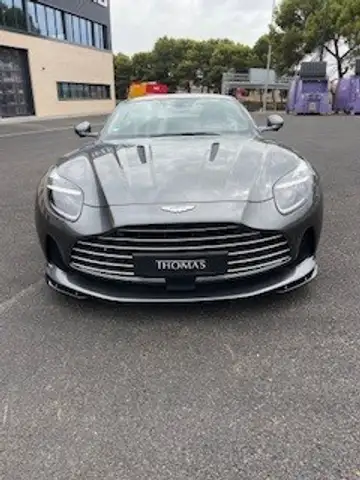 Aston Martin DB12 4.0 V8