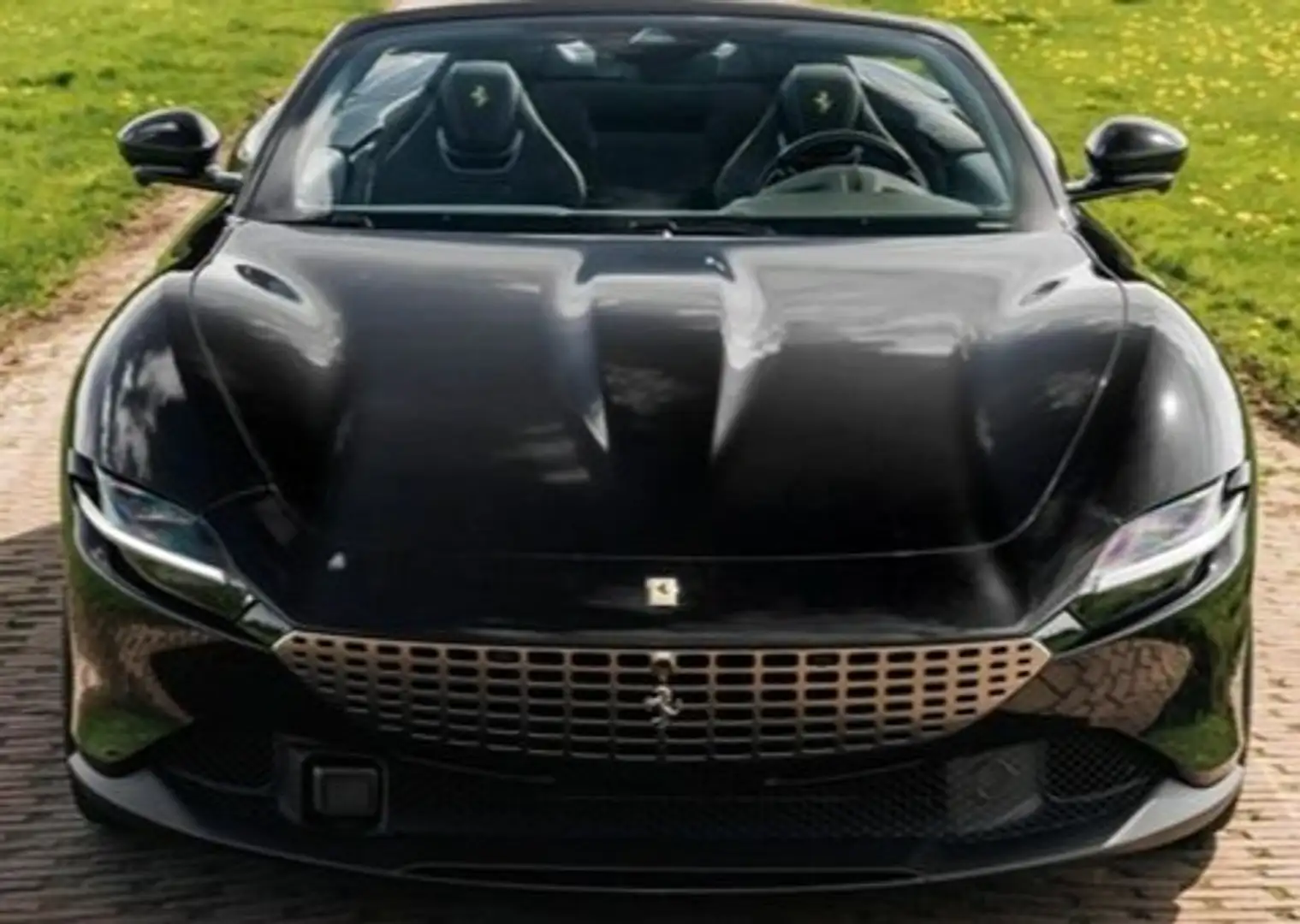 Ferrari Roma Fekete - 2