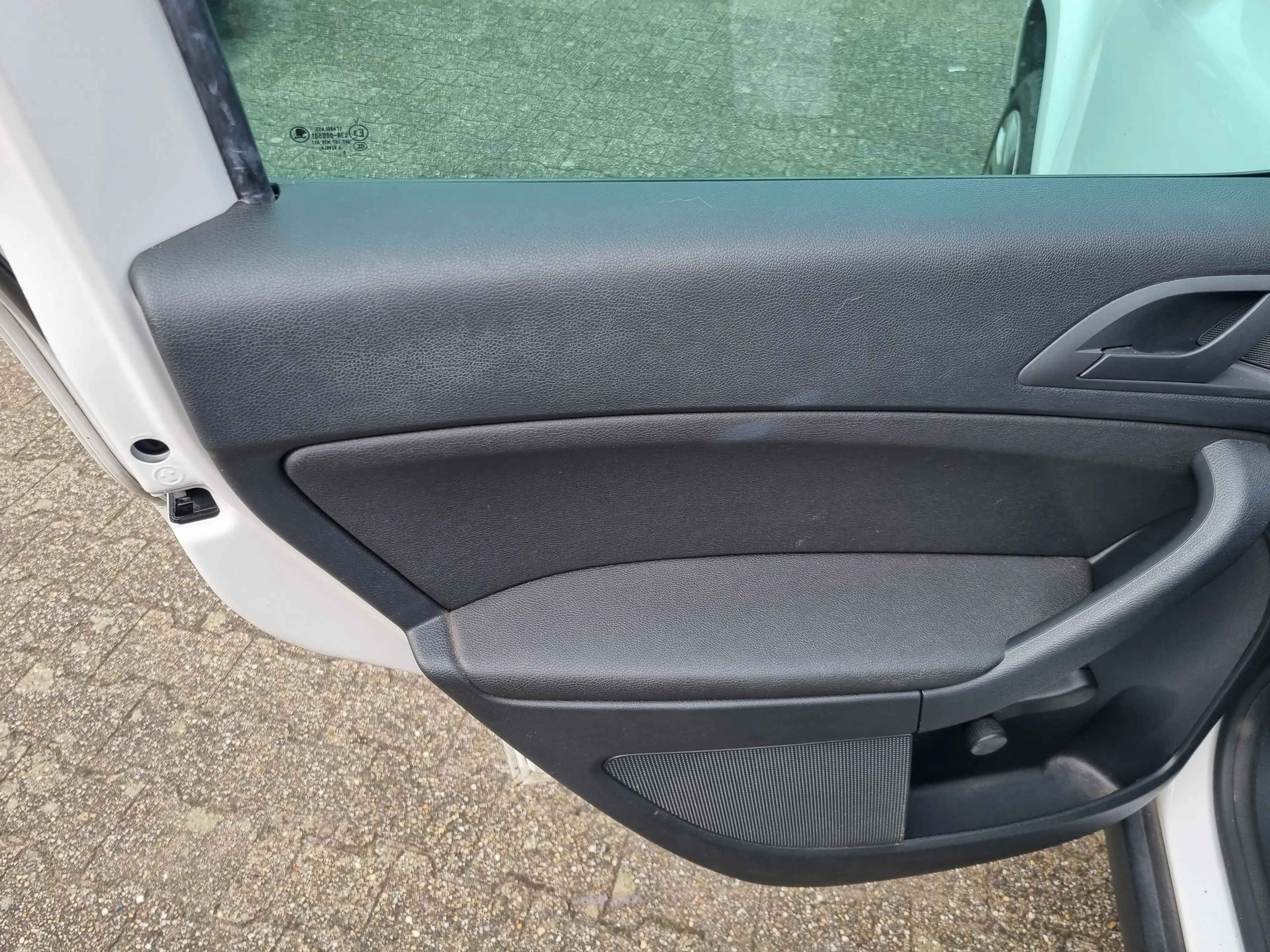 Skoda Yeti Yeti 1.2 TSI Active PLUS EDITION — photo 17