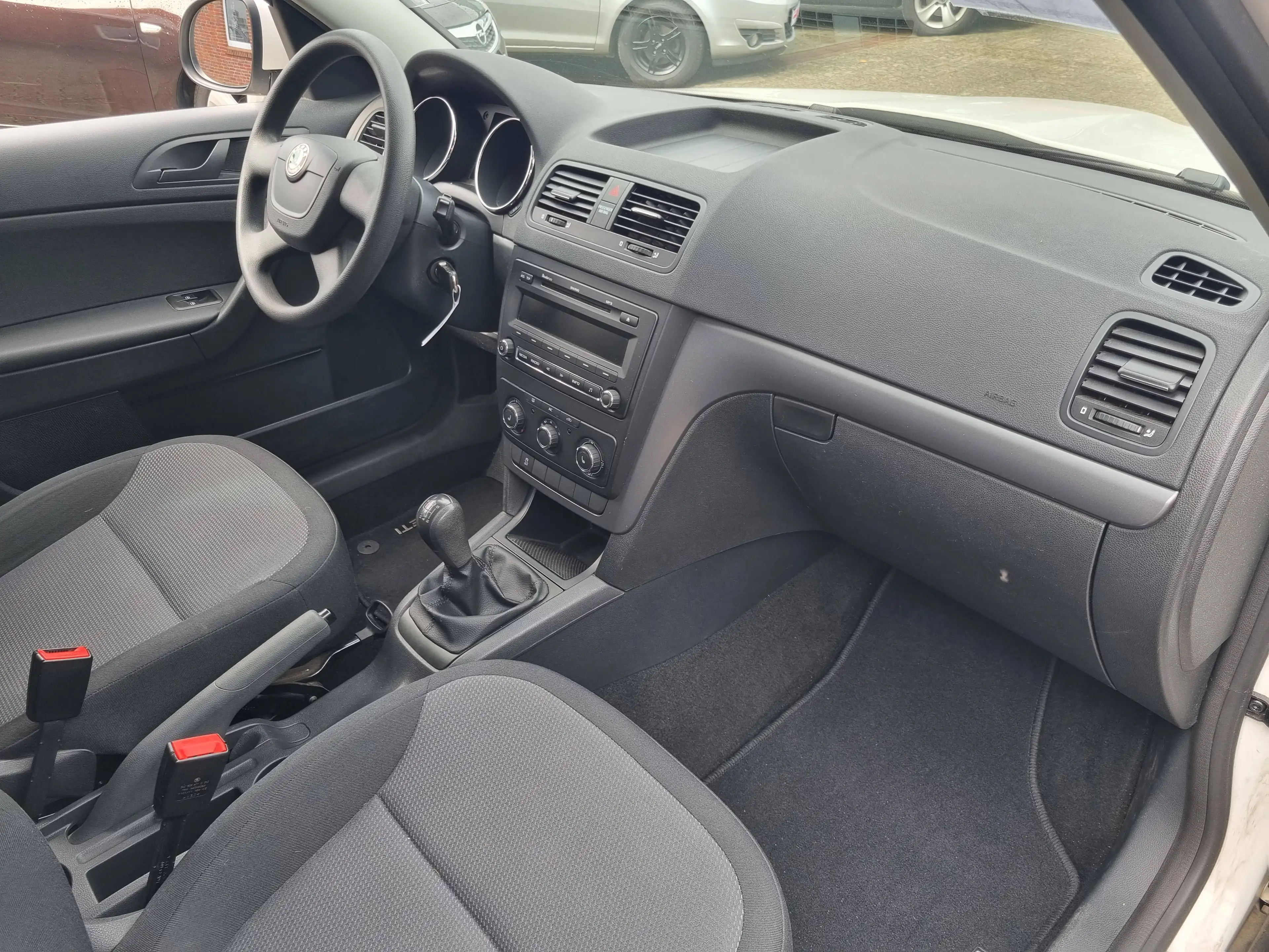 Skoda Yeti Yeti 1.2 TSI Active PLUS EDITION — photo 10