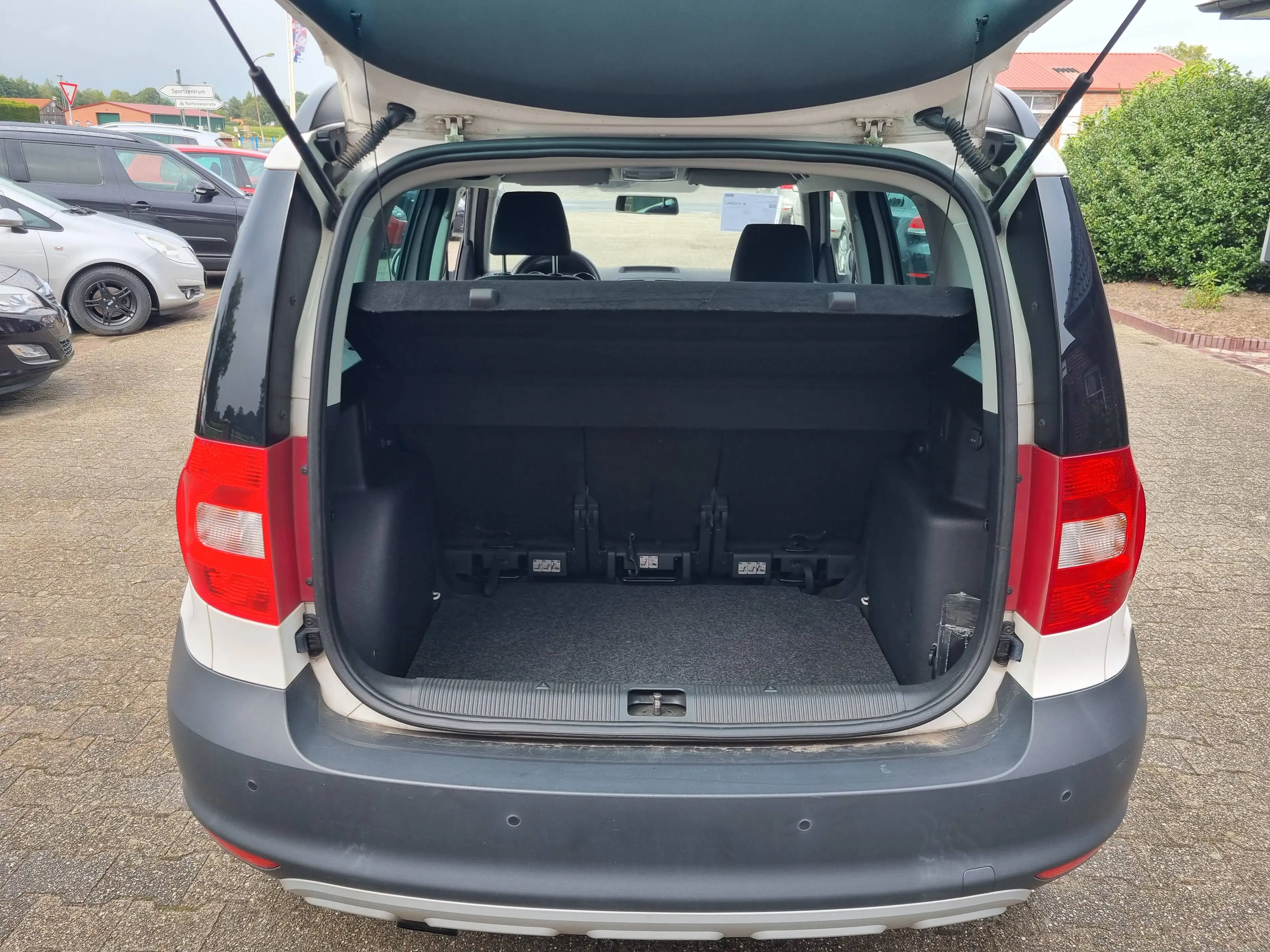 Skoda Yeti Yeti 1.2 TSI Active PLUS EDITION — photo 18