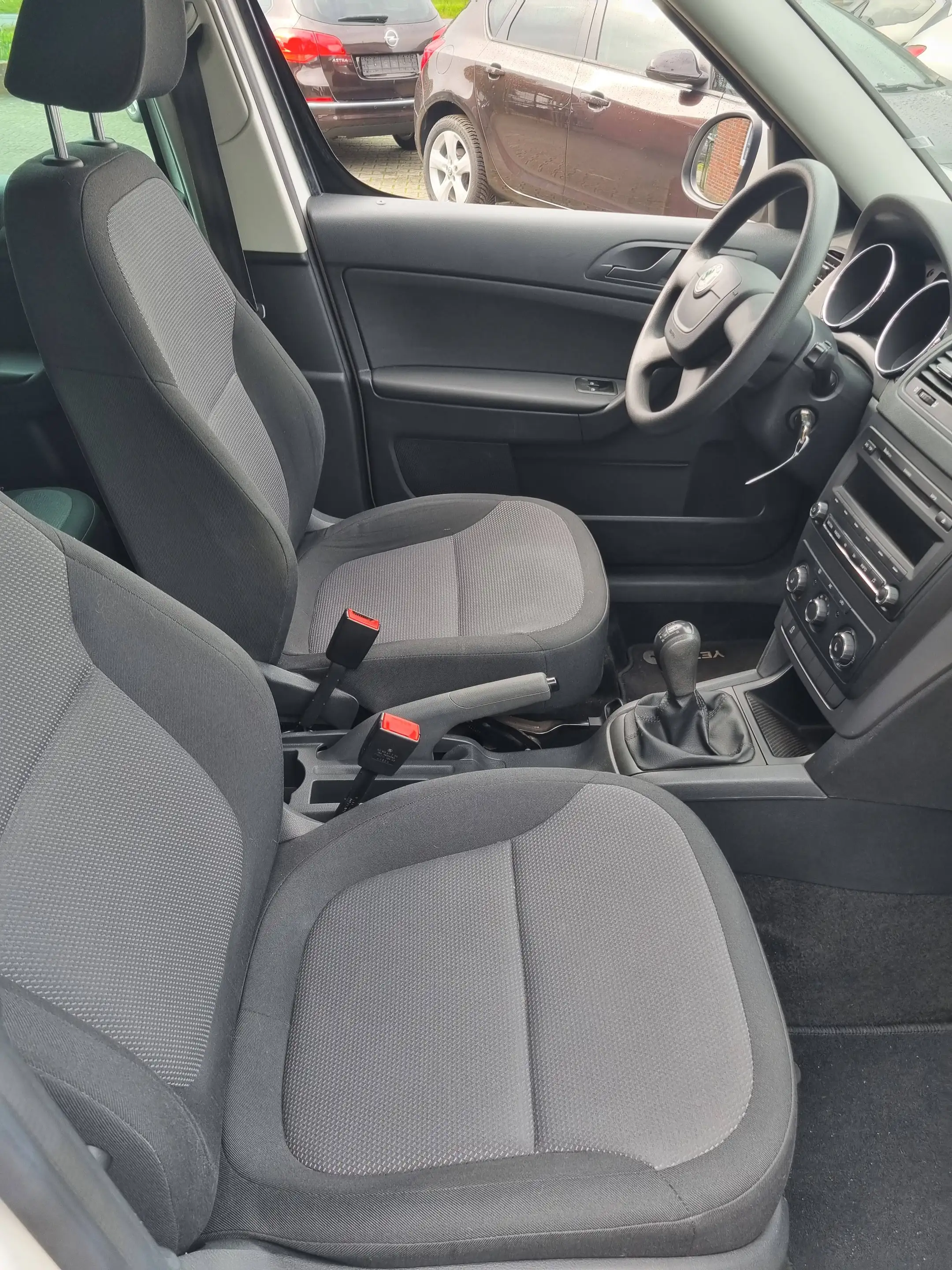 Skoda Yeti Yeti 1.2 TSI Active PLUS EDITION — photo 9