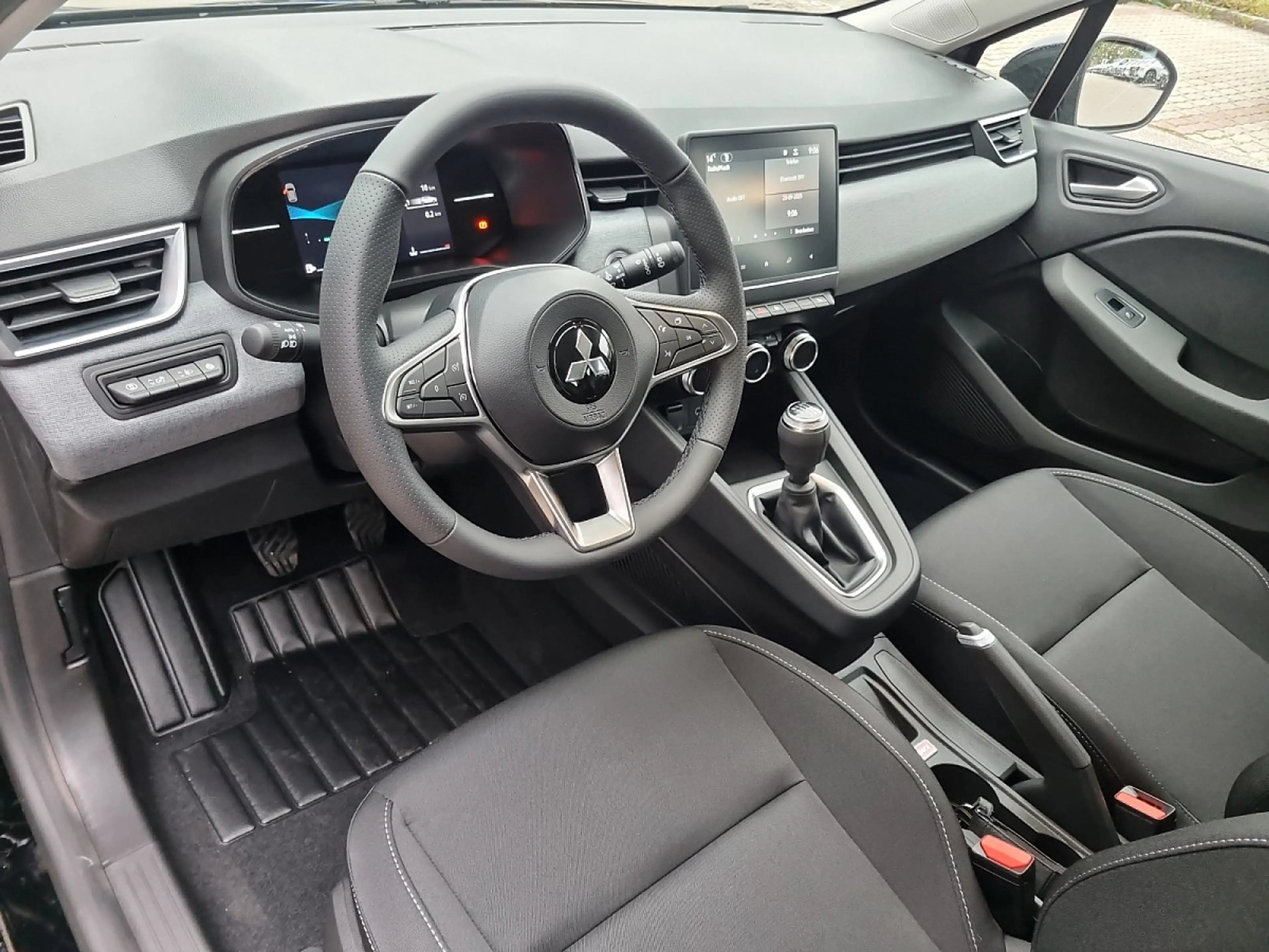 Mitsubishi Colt 1,0 MPI-T Invite — photo 9