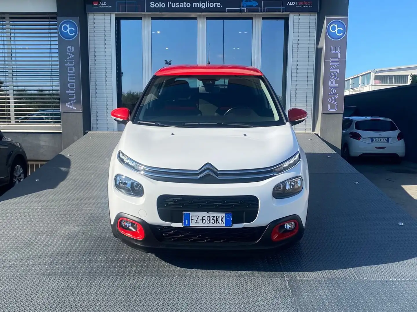 Citroen C3 C3 III 2017 1.2 puretech Shine s Bianco - 1
