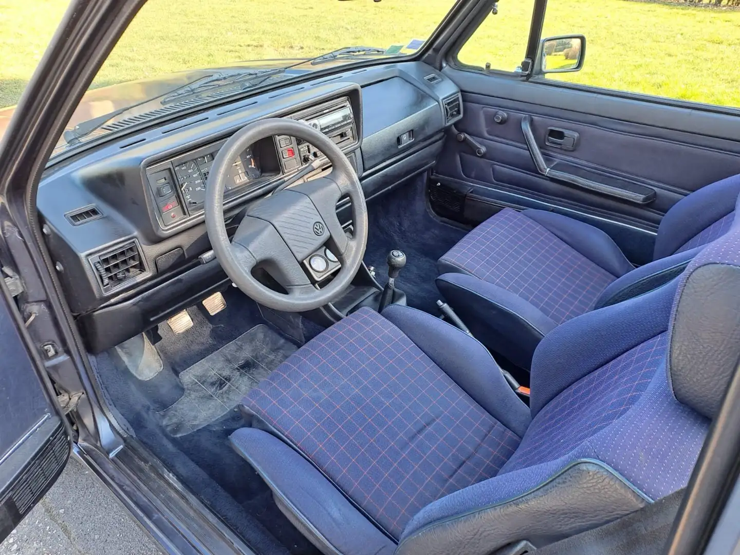Volkswagen Golf Cabriolet Golf Cabriolet 1.8 90ch Quartett Albastru - 2