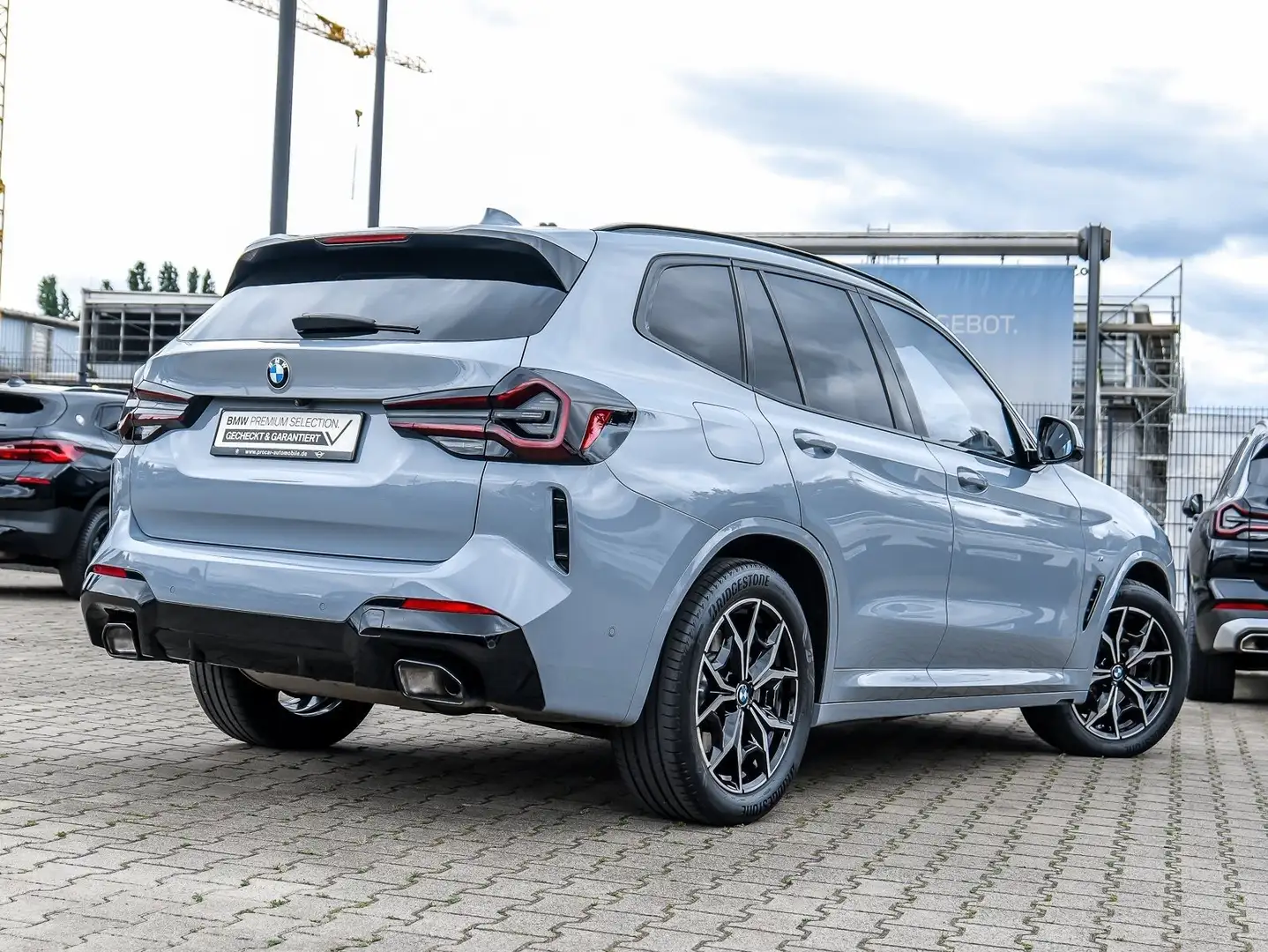 BMW X3 xDrive30d M Sport Pano LC+ LED HiFi RFK DAB Gris - 2