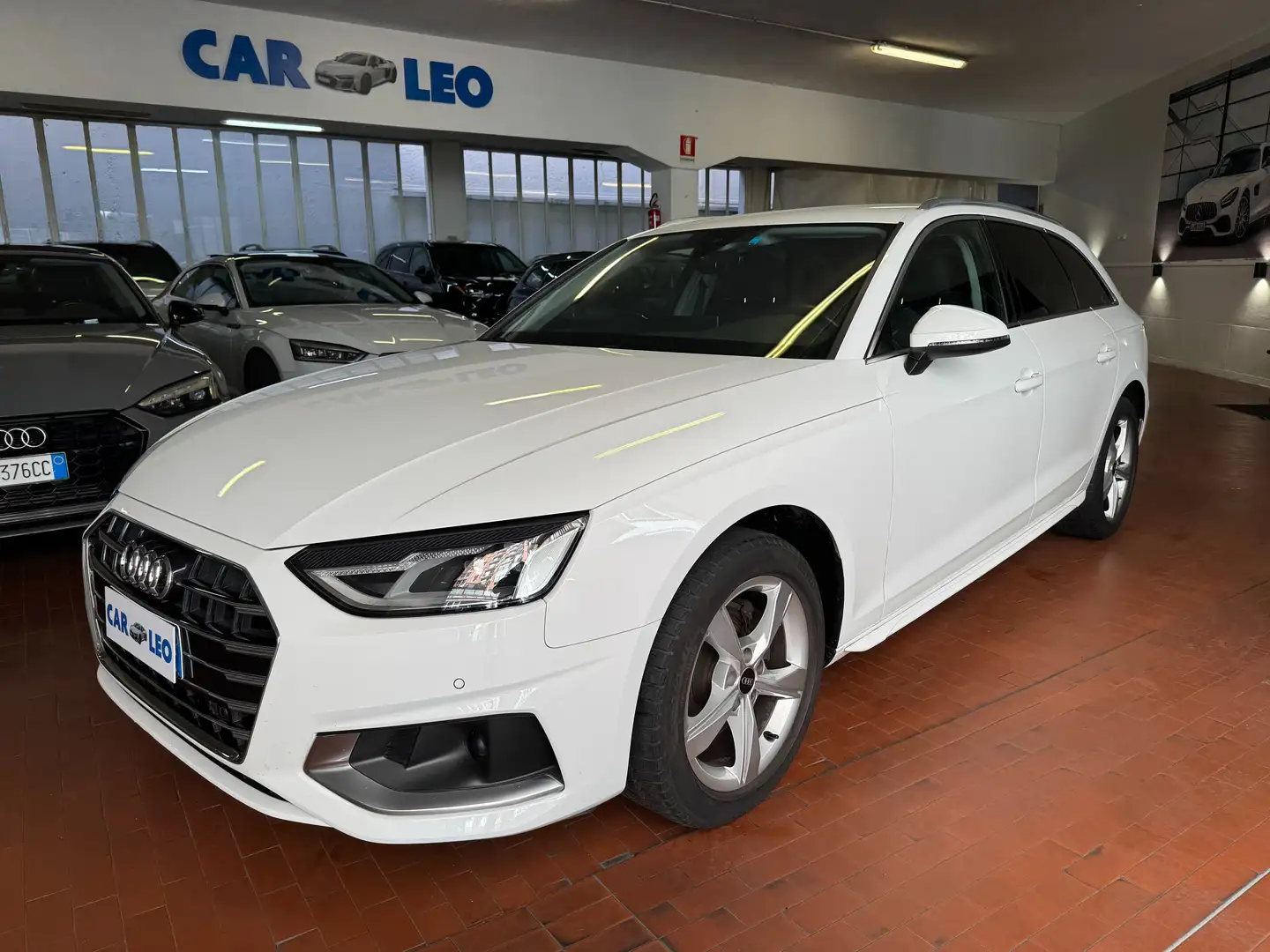 Audi A4 Avant 30 2.0 tdi mhev B.Advanced 136cv s-tronic Bianco - 1