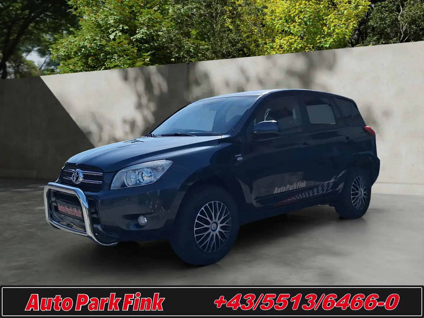 Toyota RAV 4 2,2 D-4D 135 DPF Grau - 1