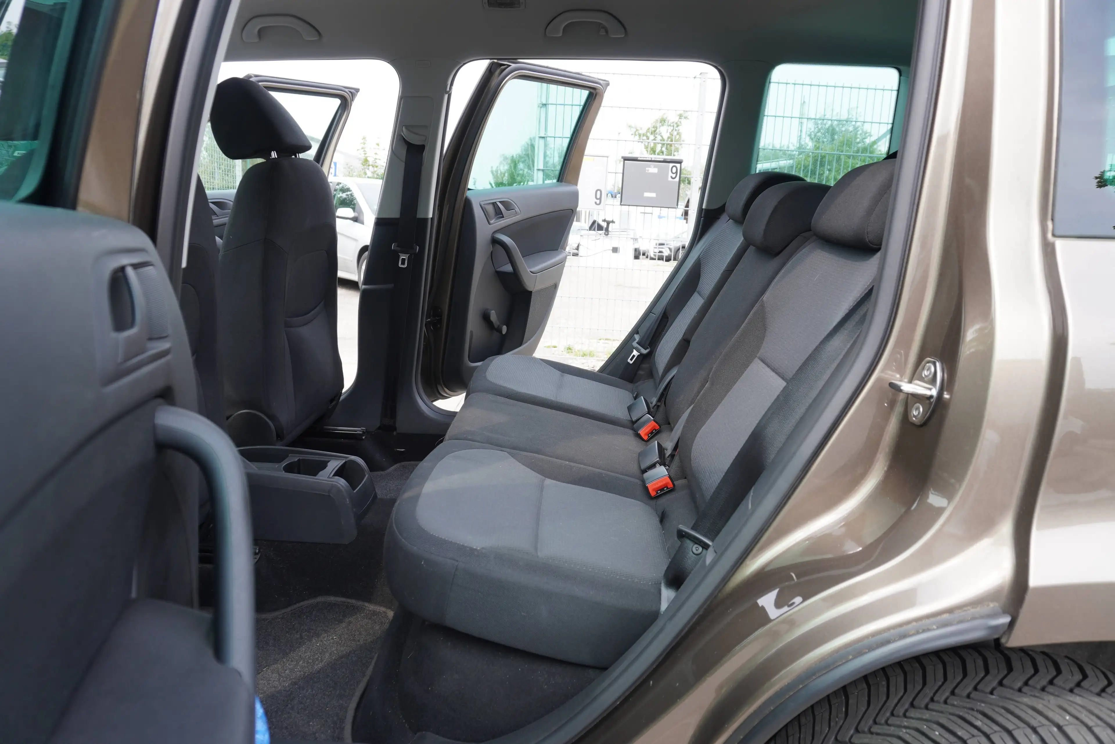 Skoda Yeti ACTIVE PLUS EDITION*TÜV NEU*KLIMA*SHZG*PDC* — photo 13