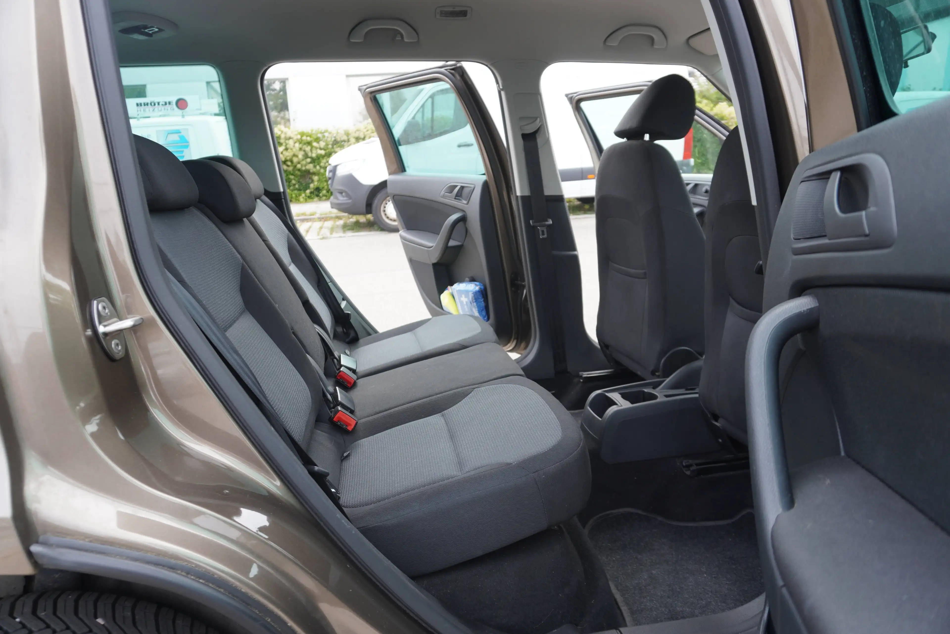 Skoda Yeti ACTIVE PLUS EDITION*TÜV NEU*KLIMA*SHZG*PDC* — photo 14