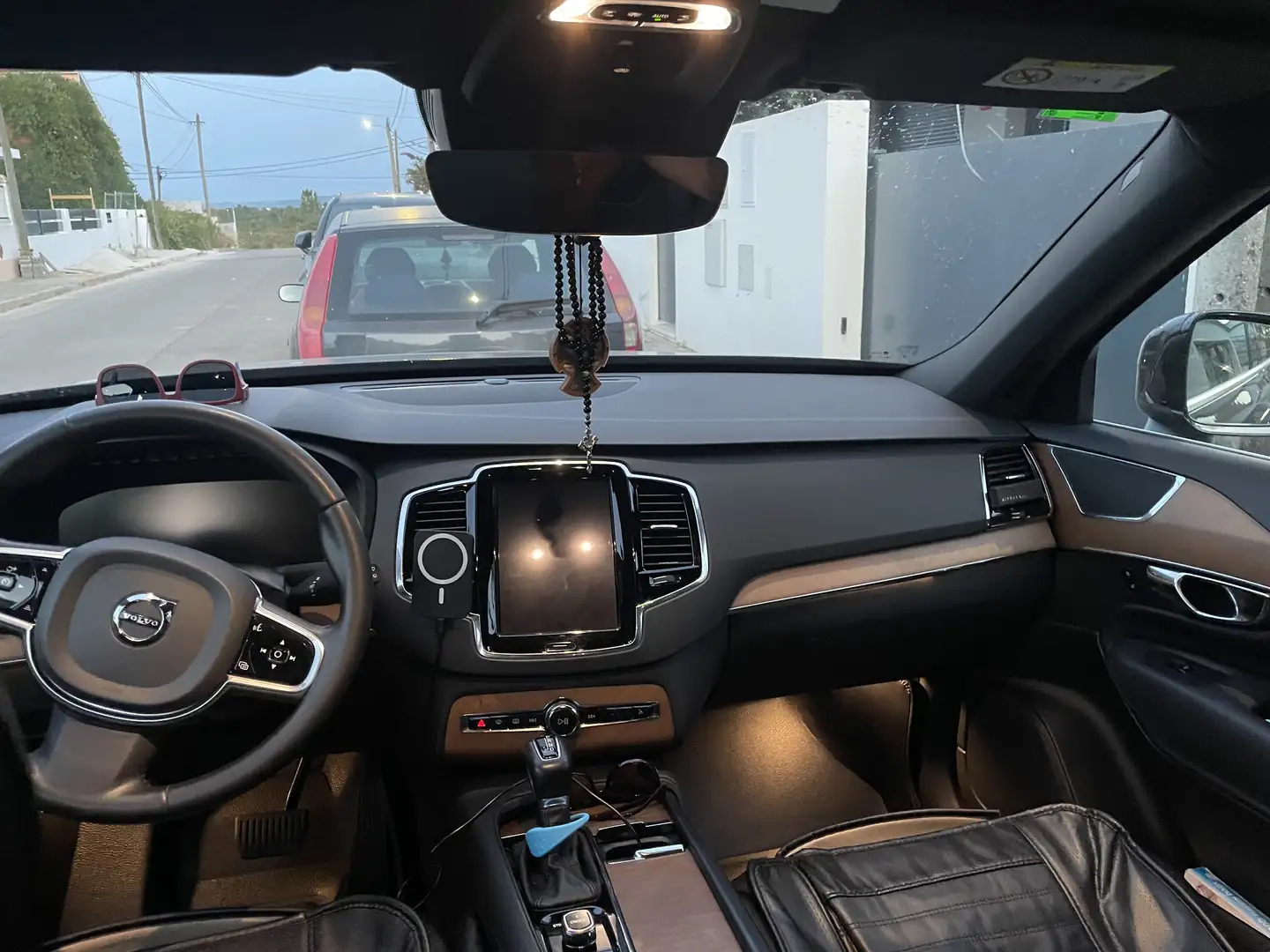 Volvo XC90 D5 Momentum AWD 225 Aut. - 1